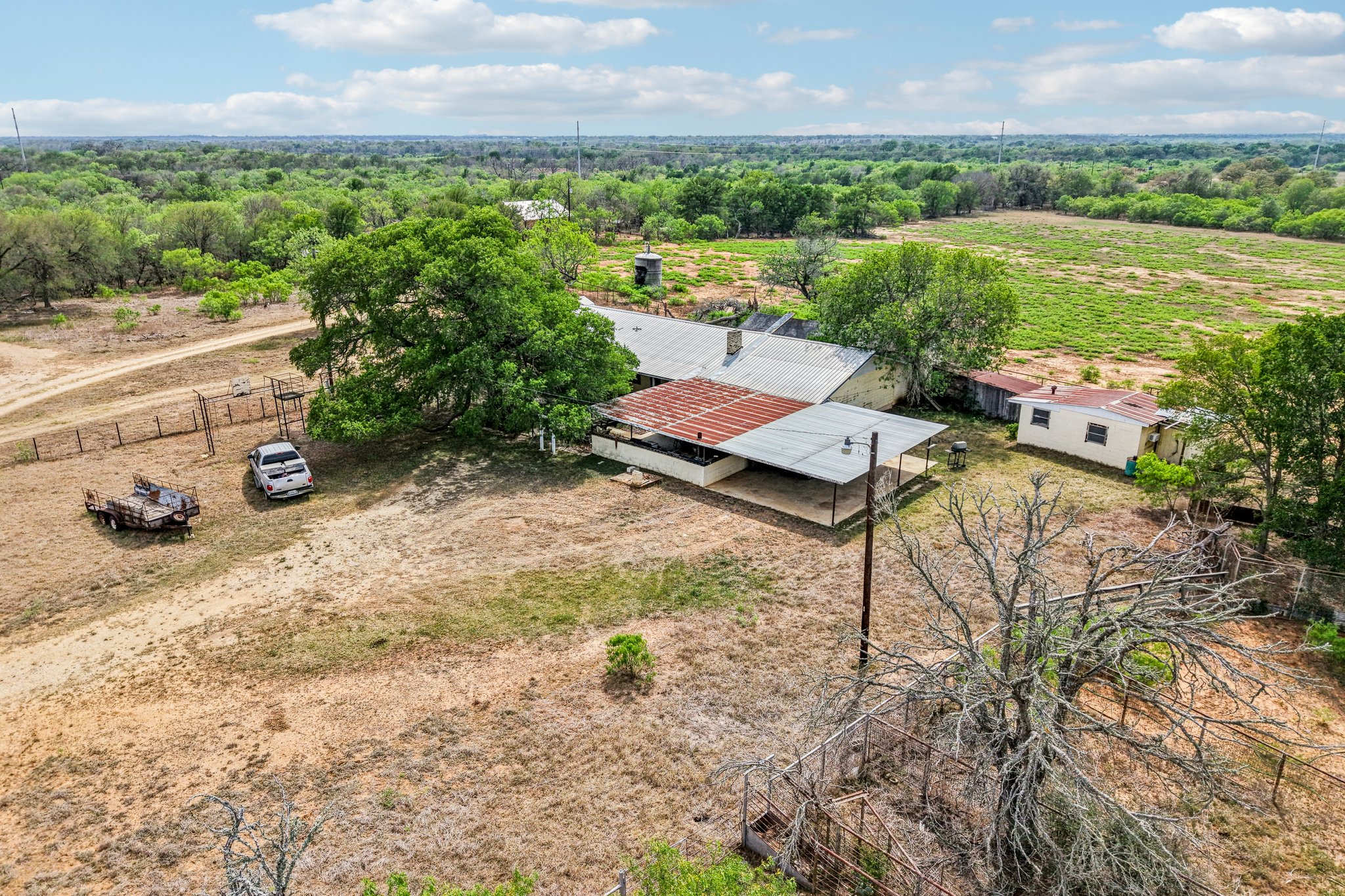 main property photo 6