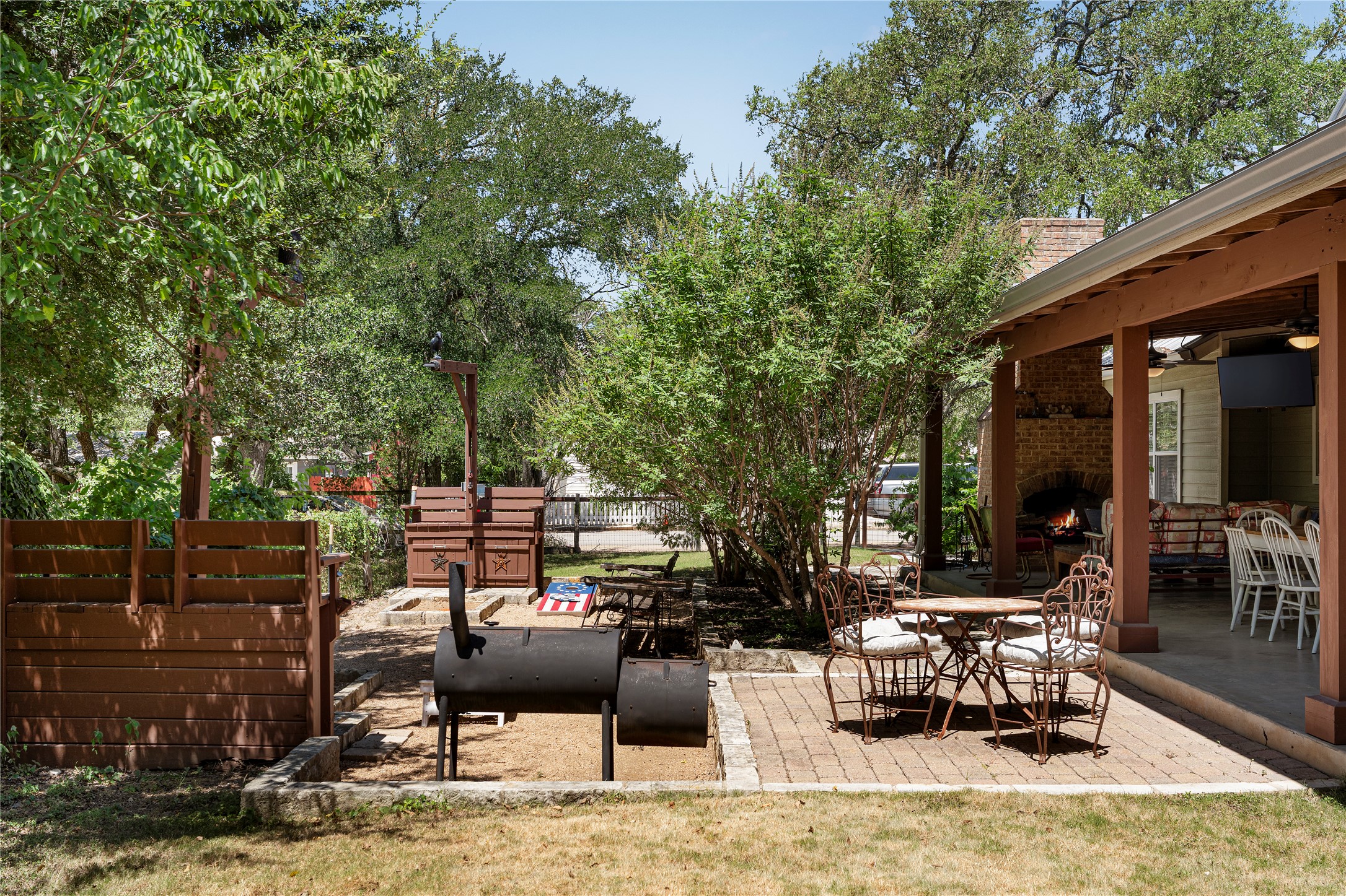 main property photo 35