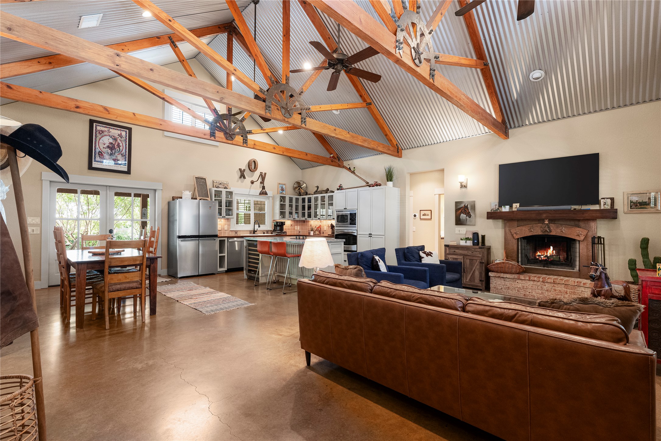 main property photo 7