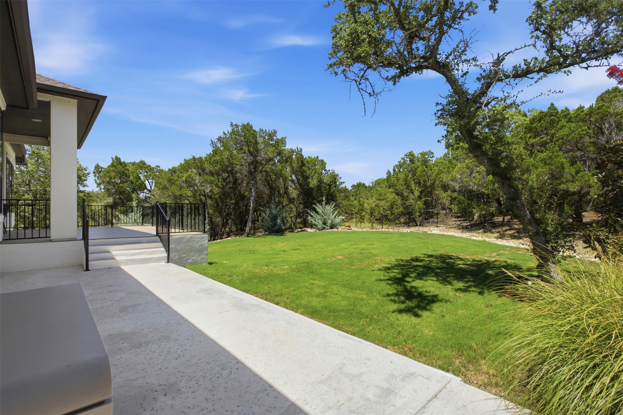 main property photo 36