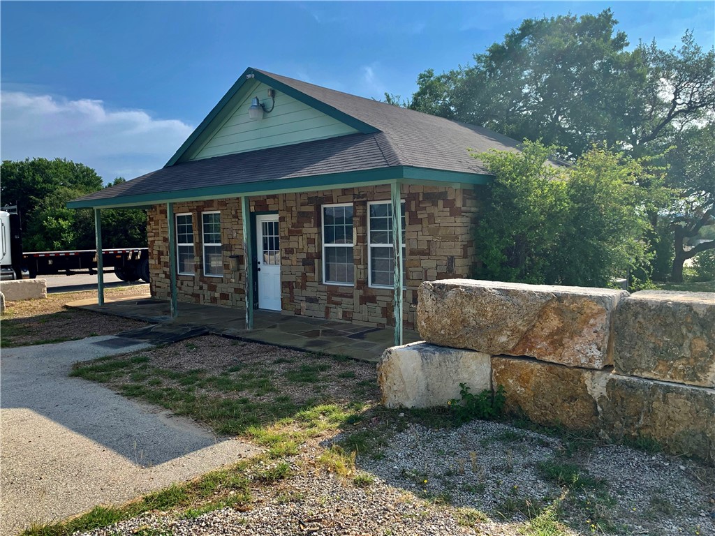 main property photo 11