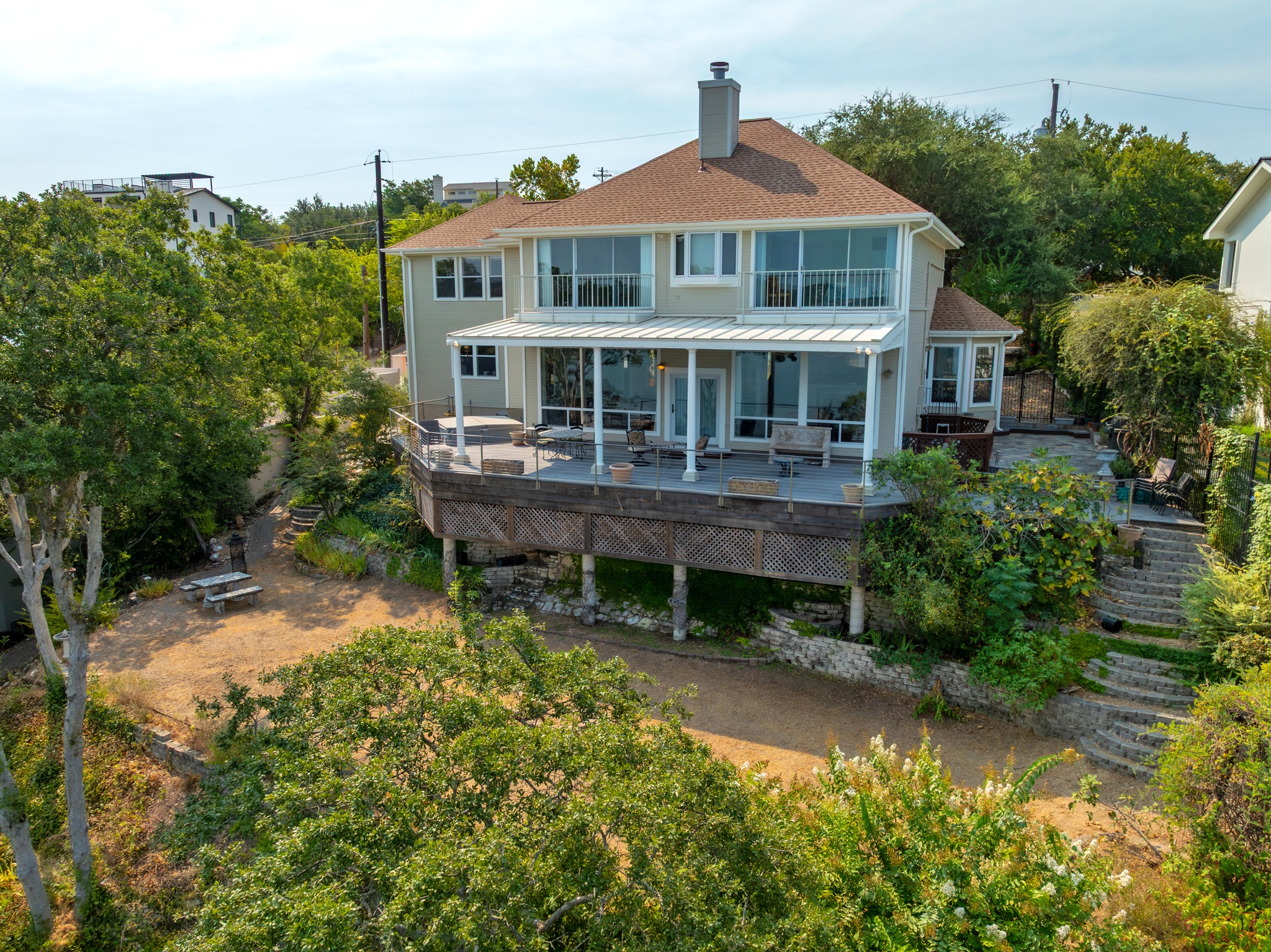 main property photo 33