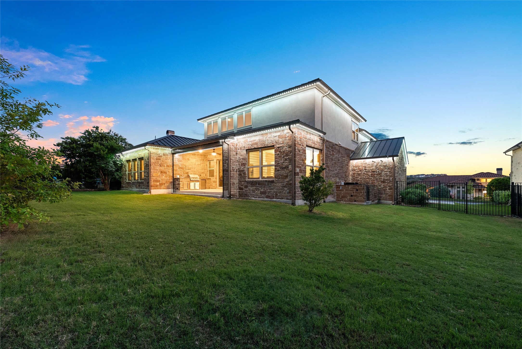 main property photo 37