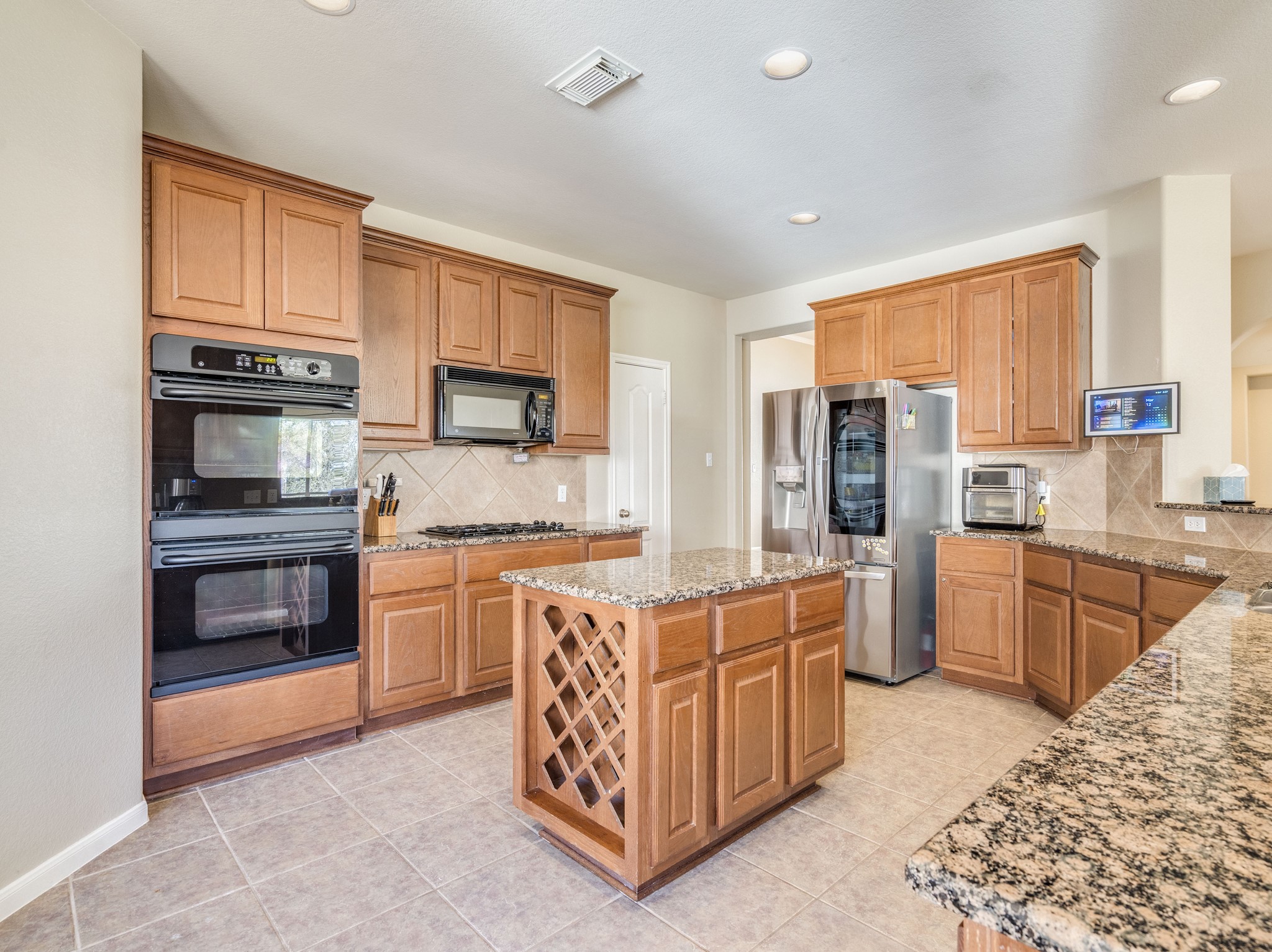 main property photo 7