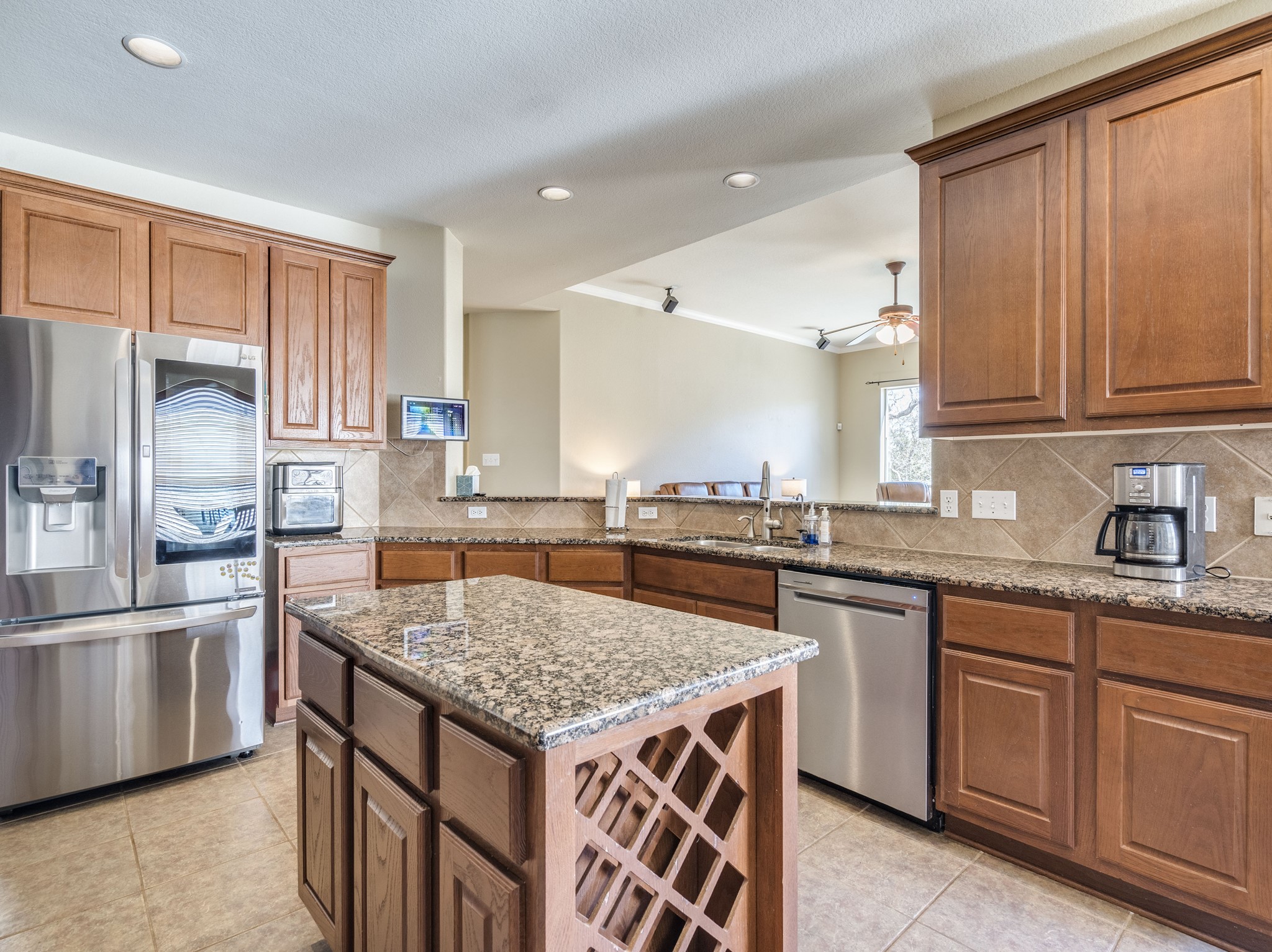 main property photo 9