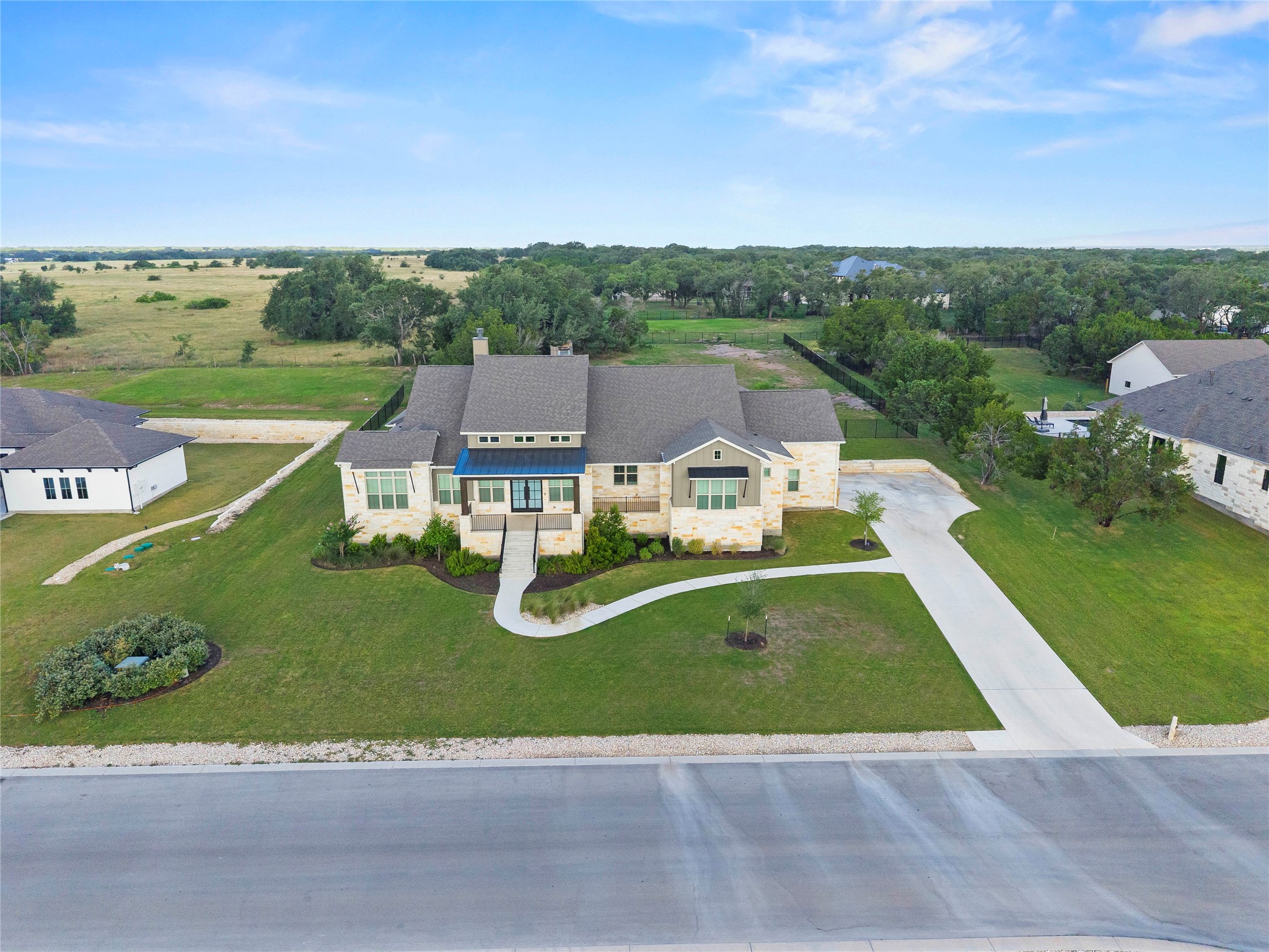 main property photo 35