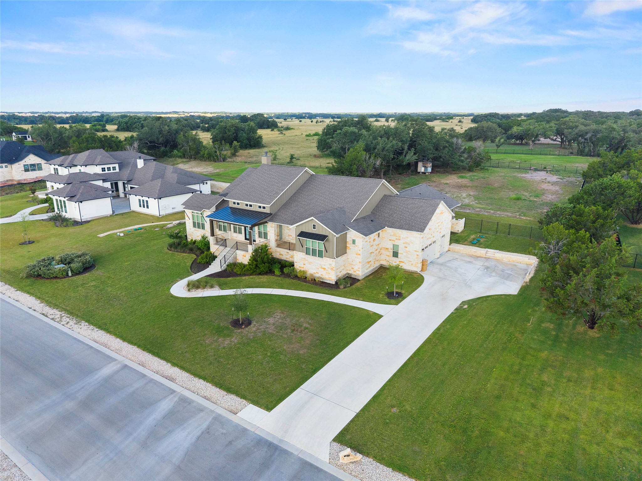 main property photo 37