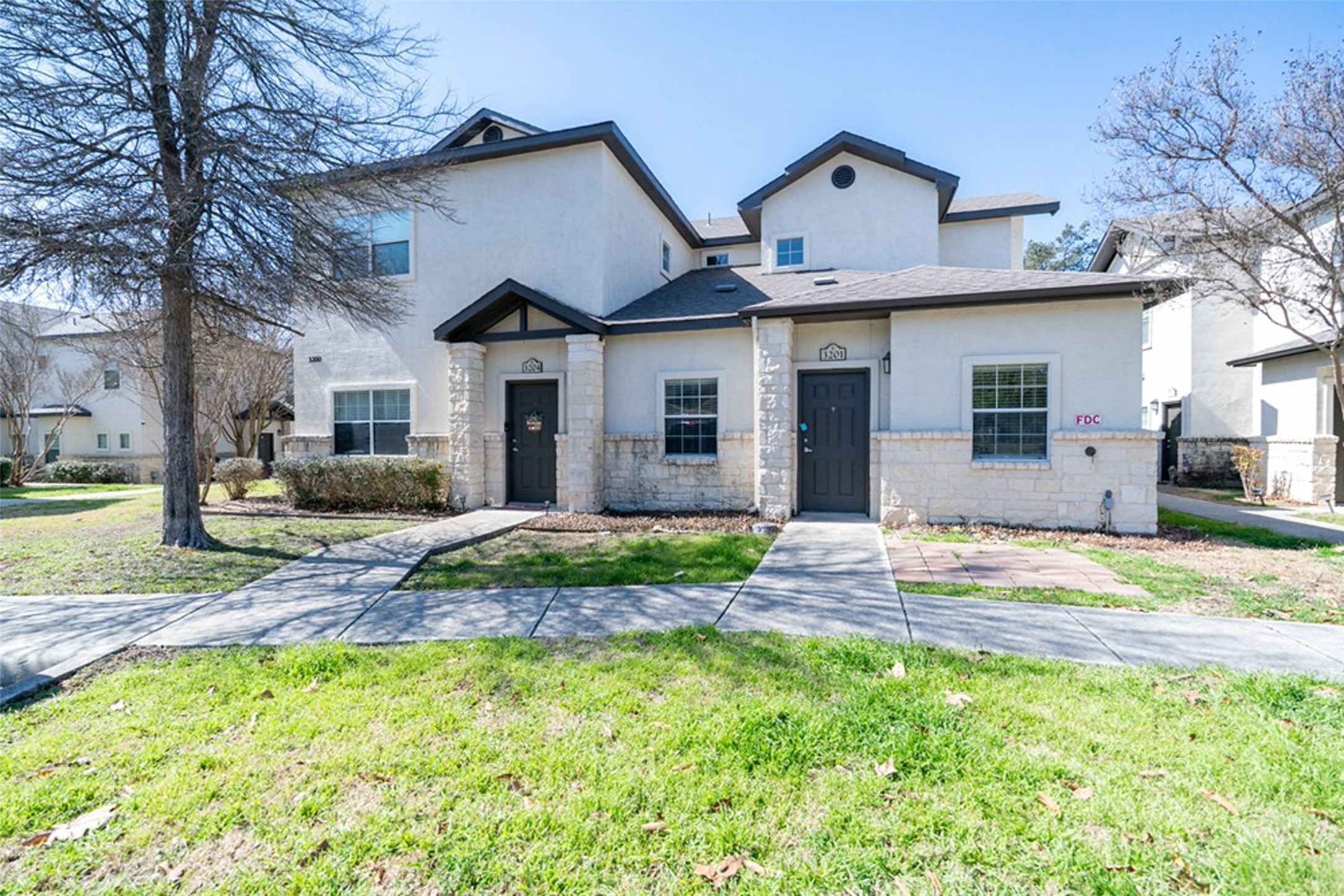 main property photo 23