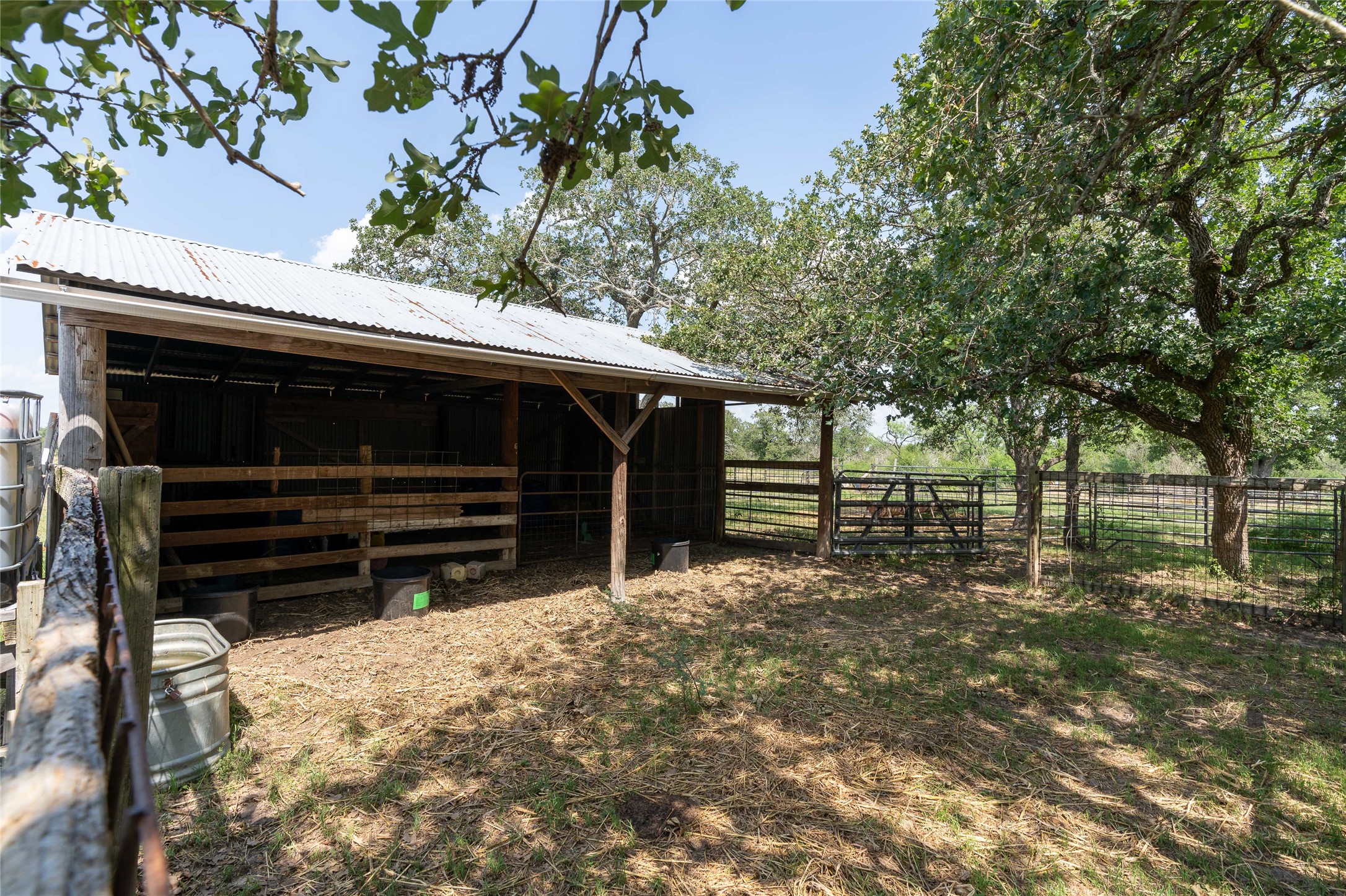 main property photo 20