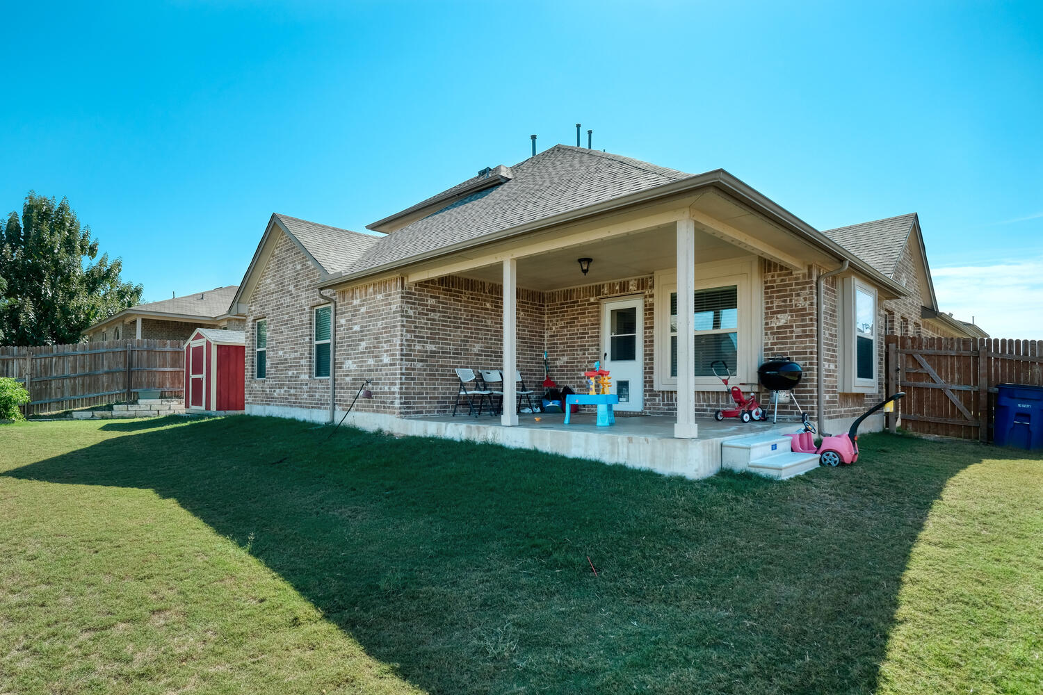 main property photo 13
