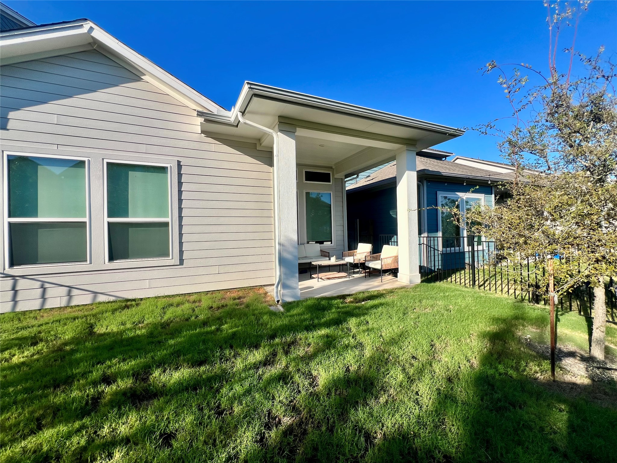 main property photo 17