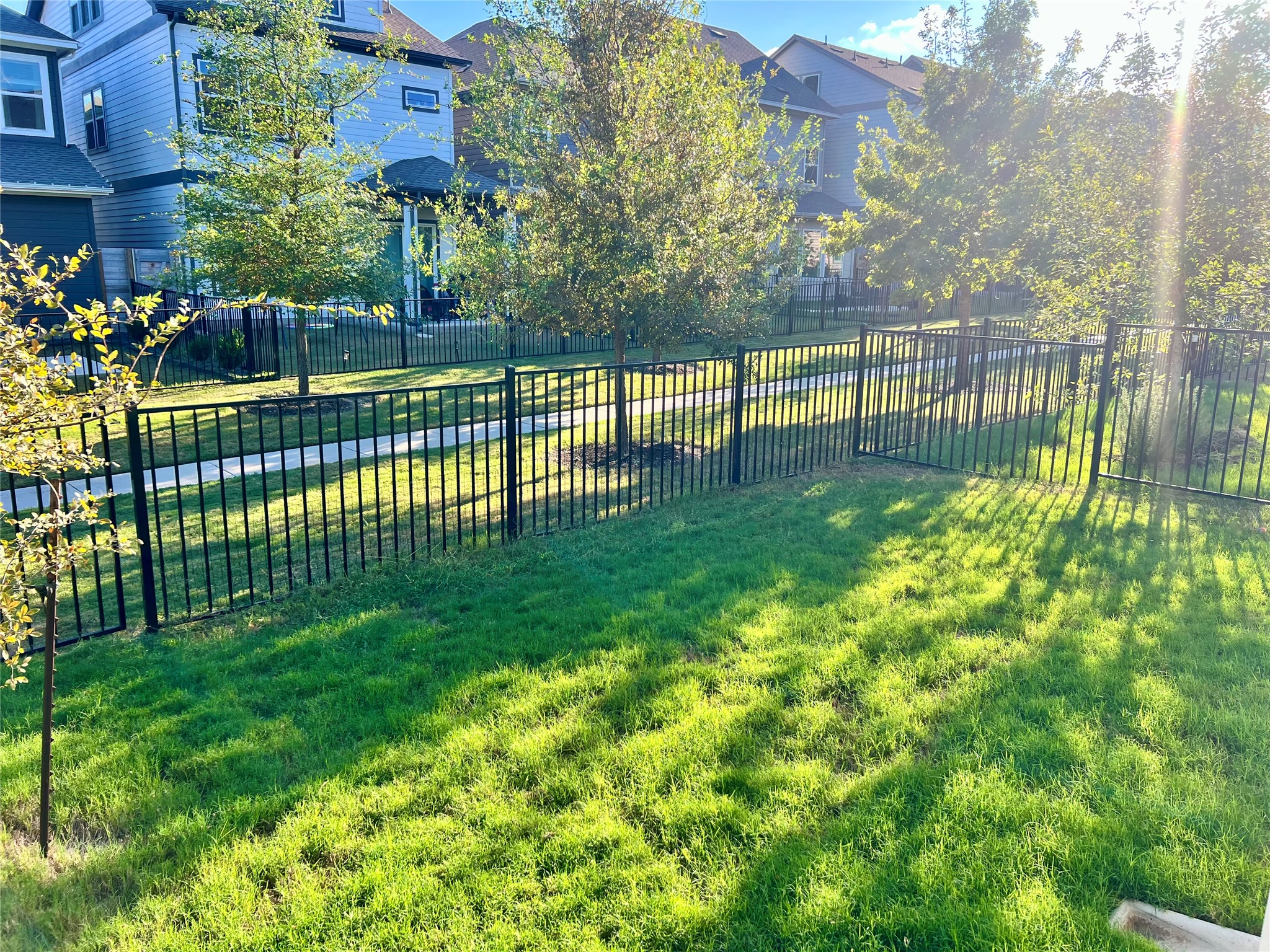 main property photo 18