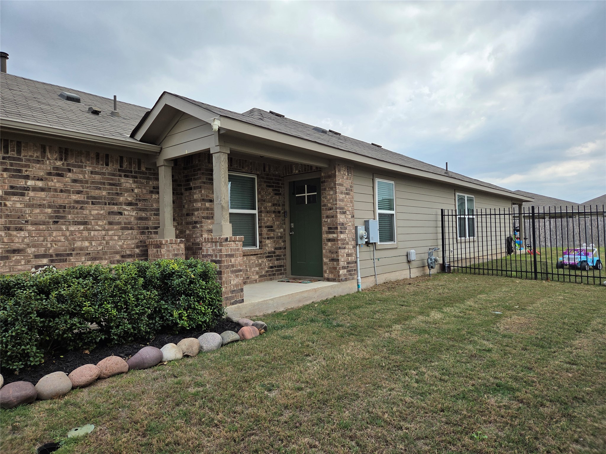main property photo 2