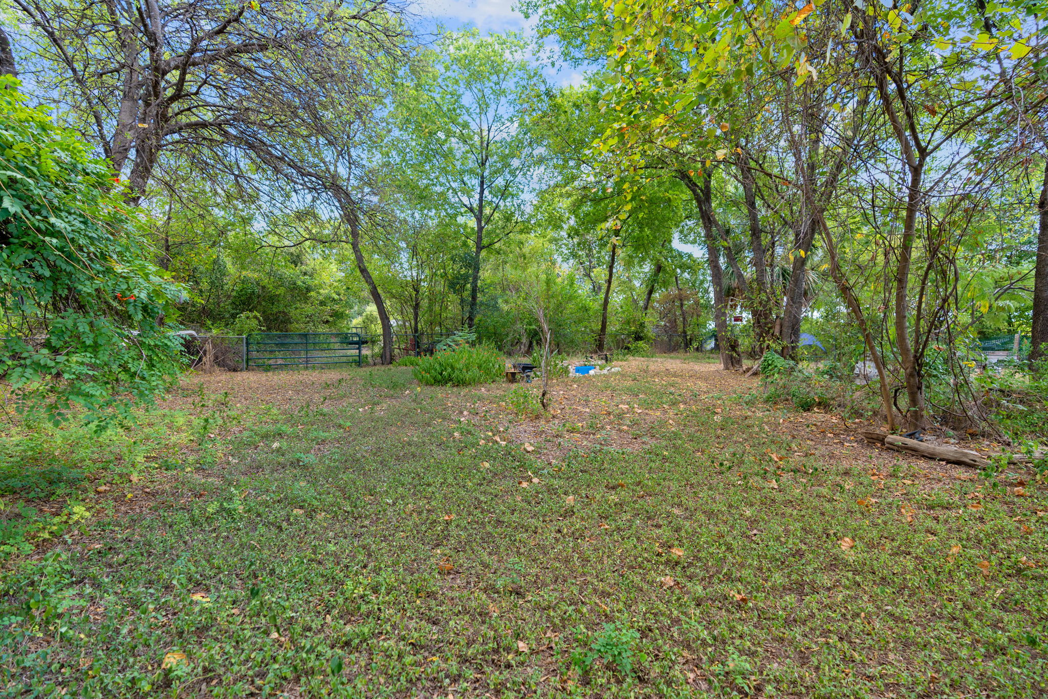 main property photo 14