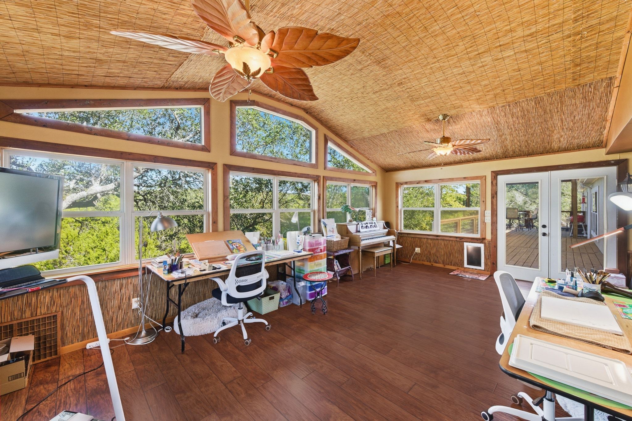 main property photo 23