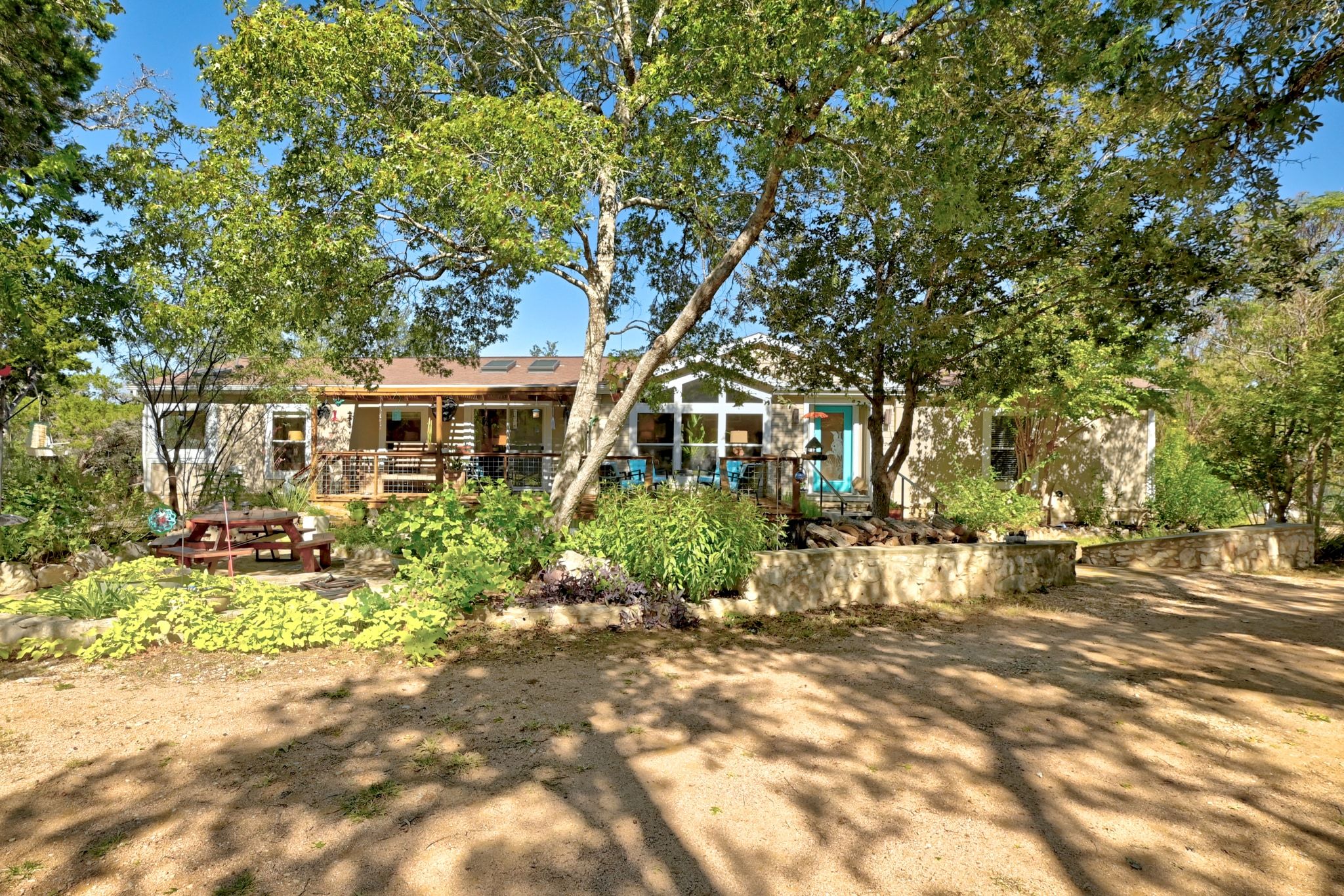 main property photo 7