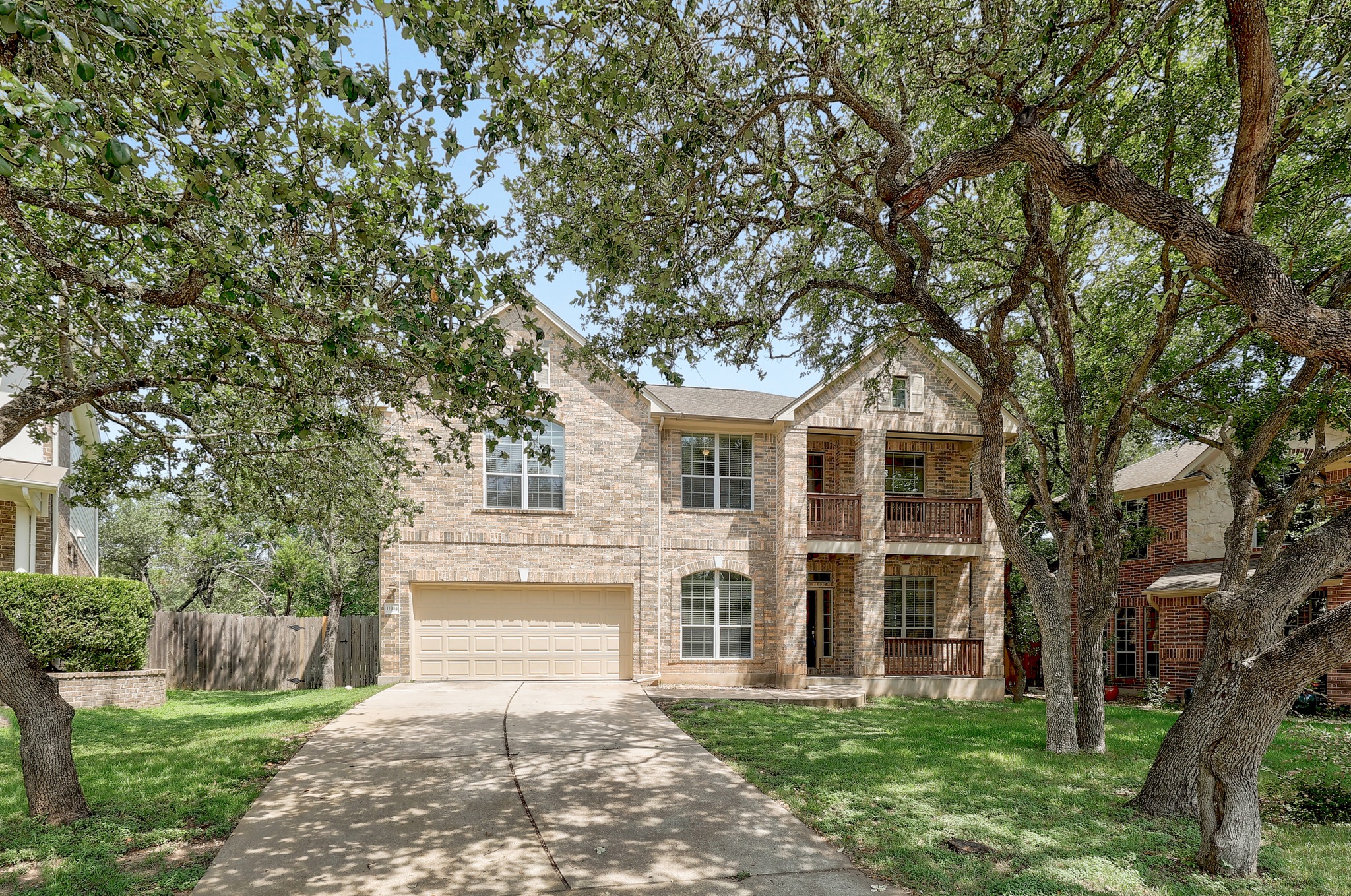 main property photo 10