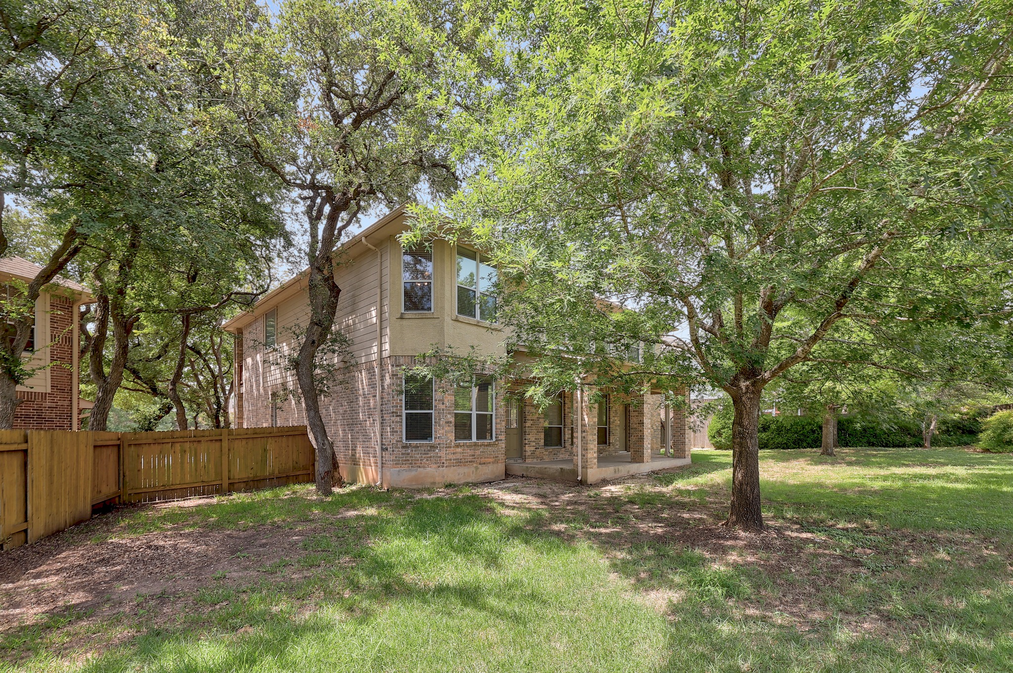 main property photo 40