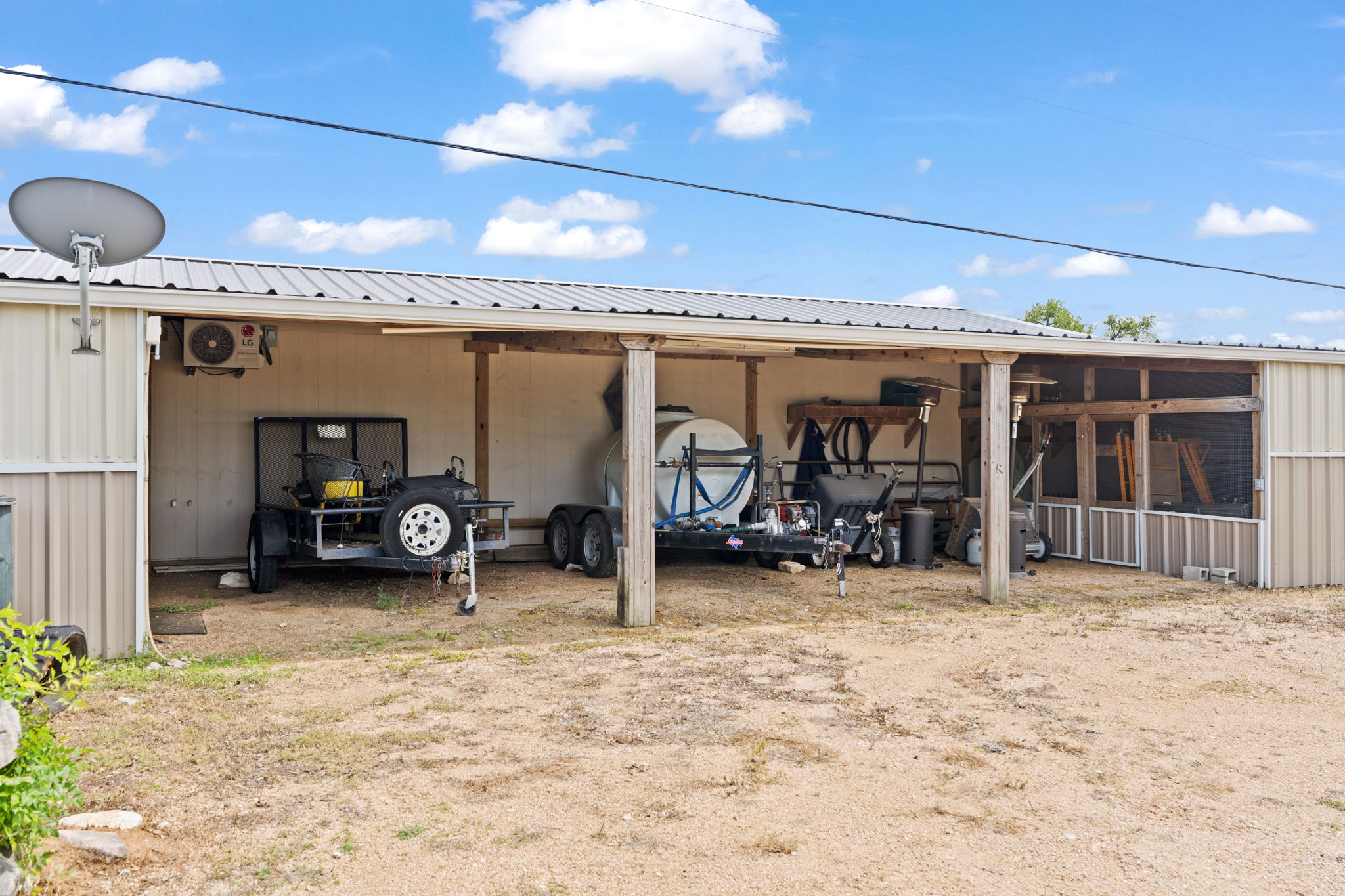 main property photo 36