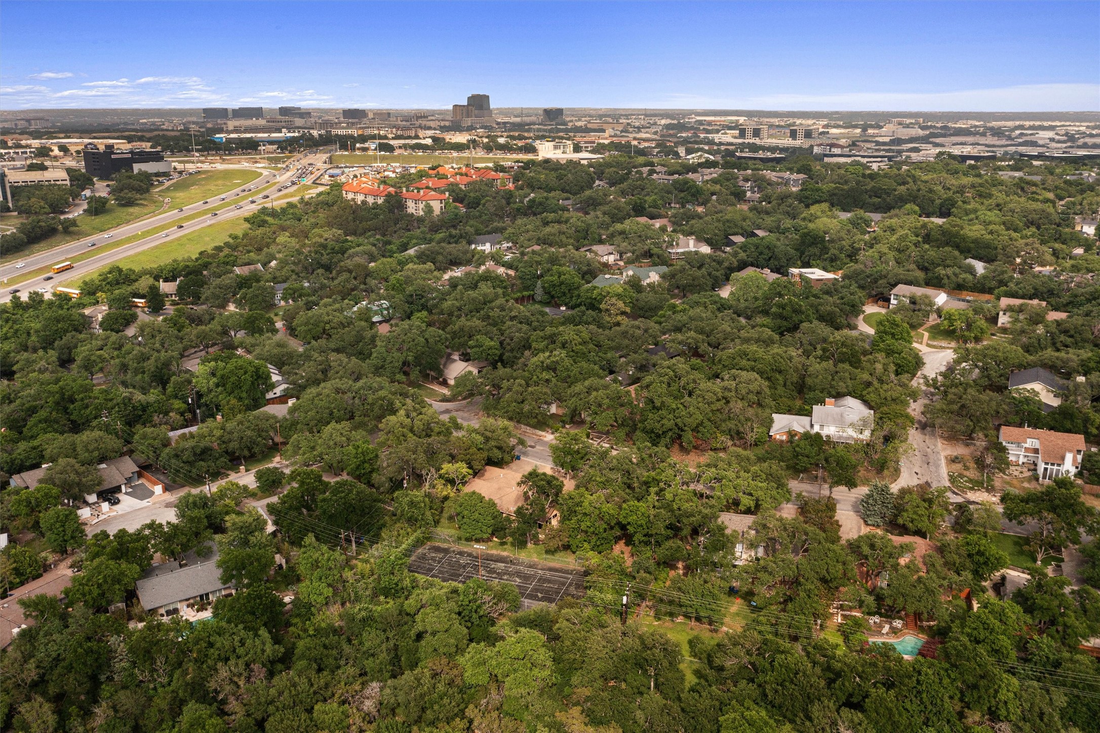 main property photo 11