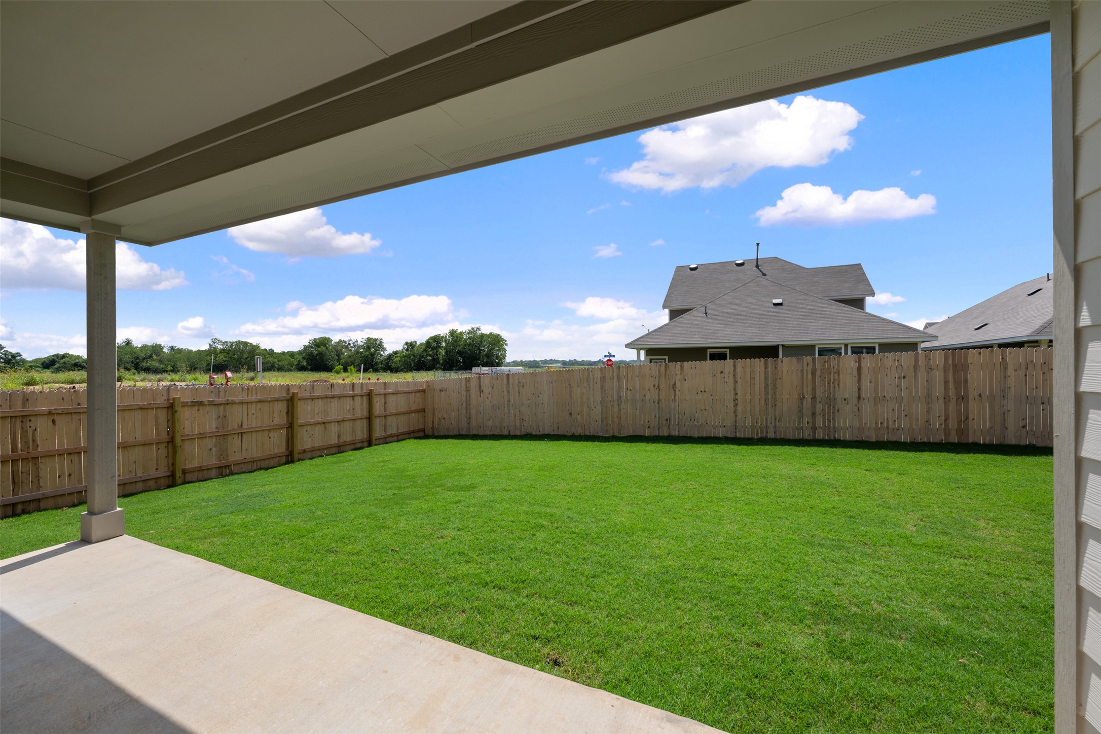 main property photo 25