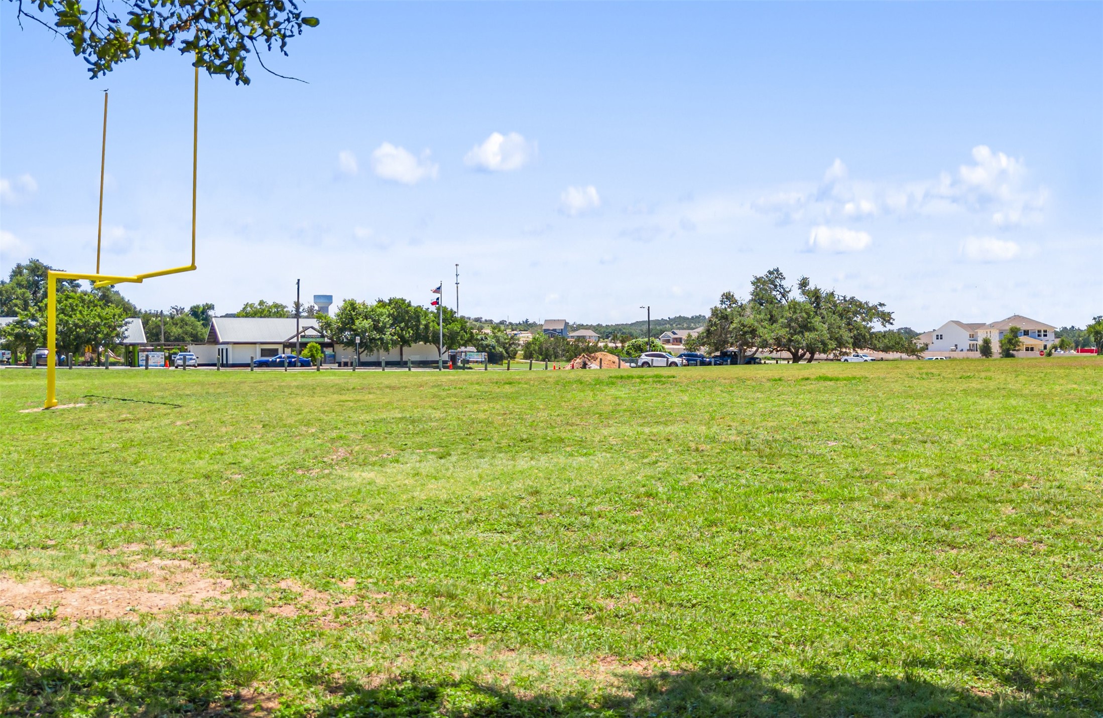 main property photo 31