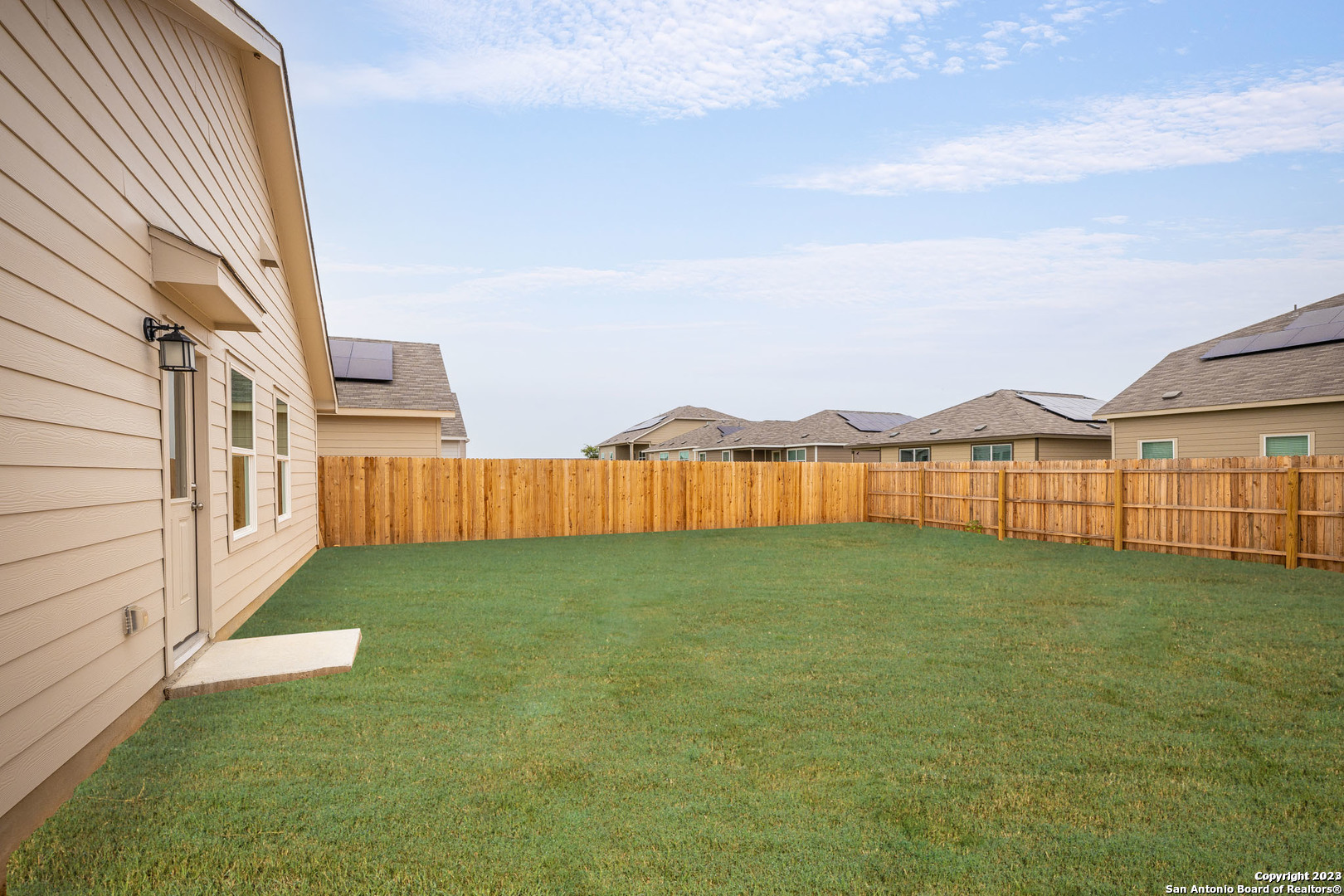 main property photo 17