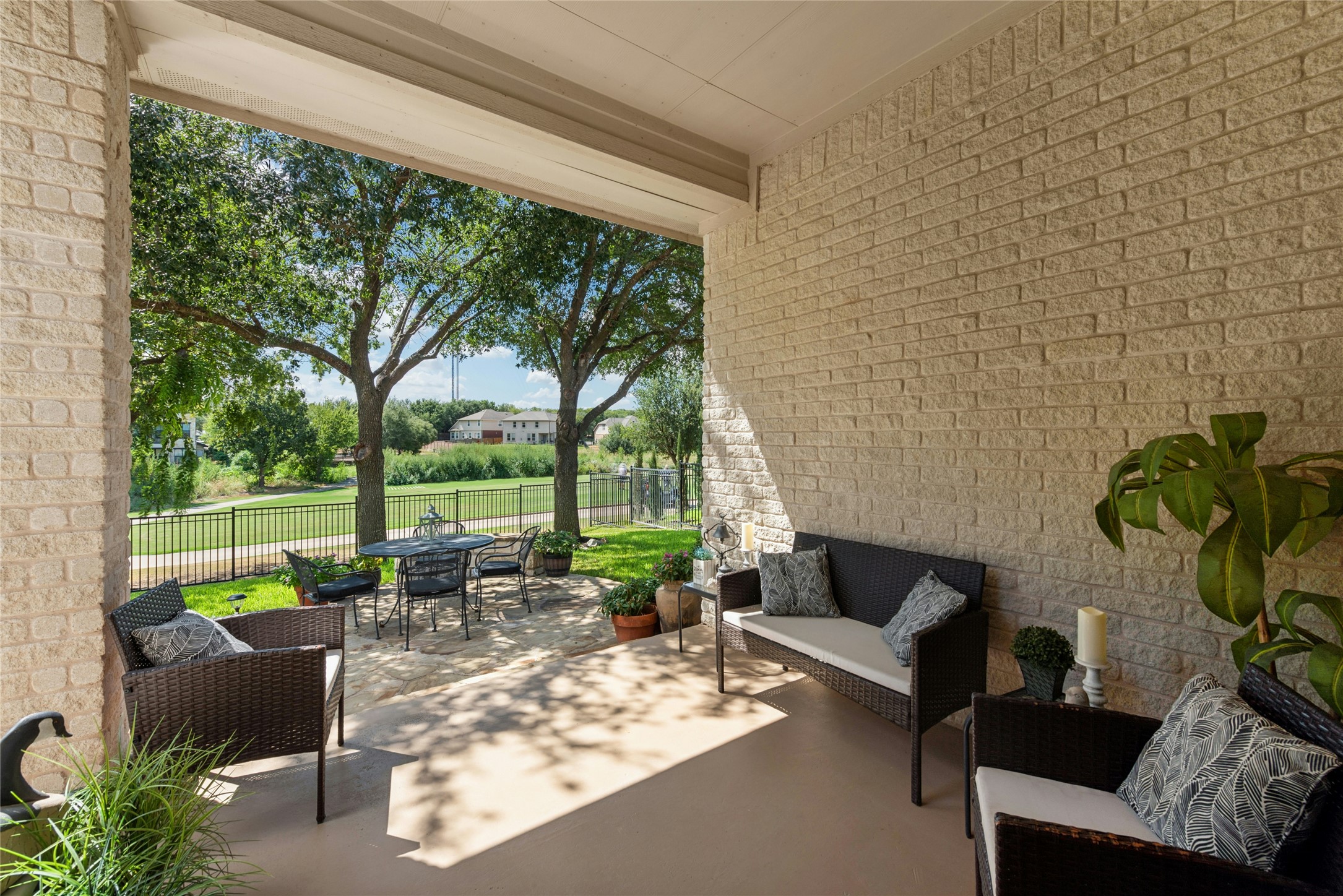 main property photo 36
