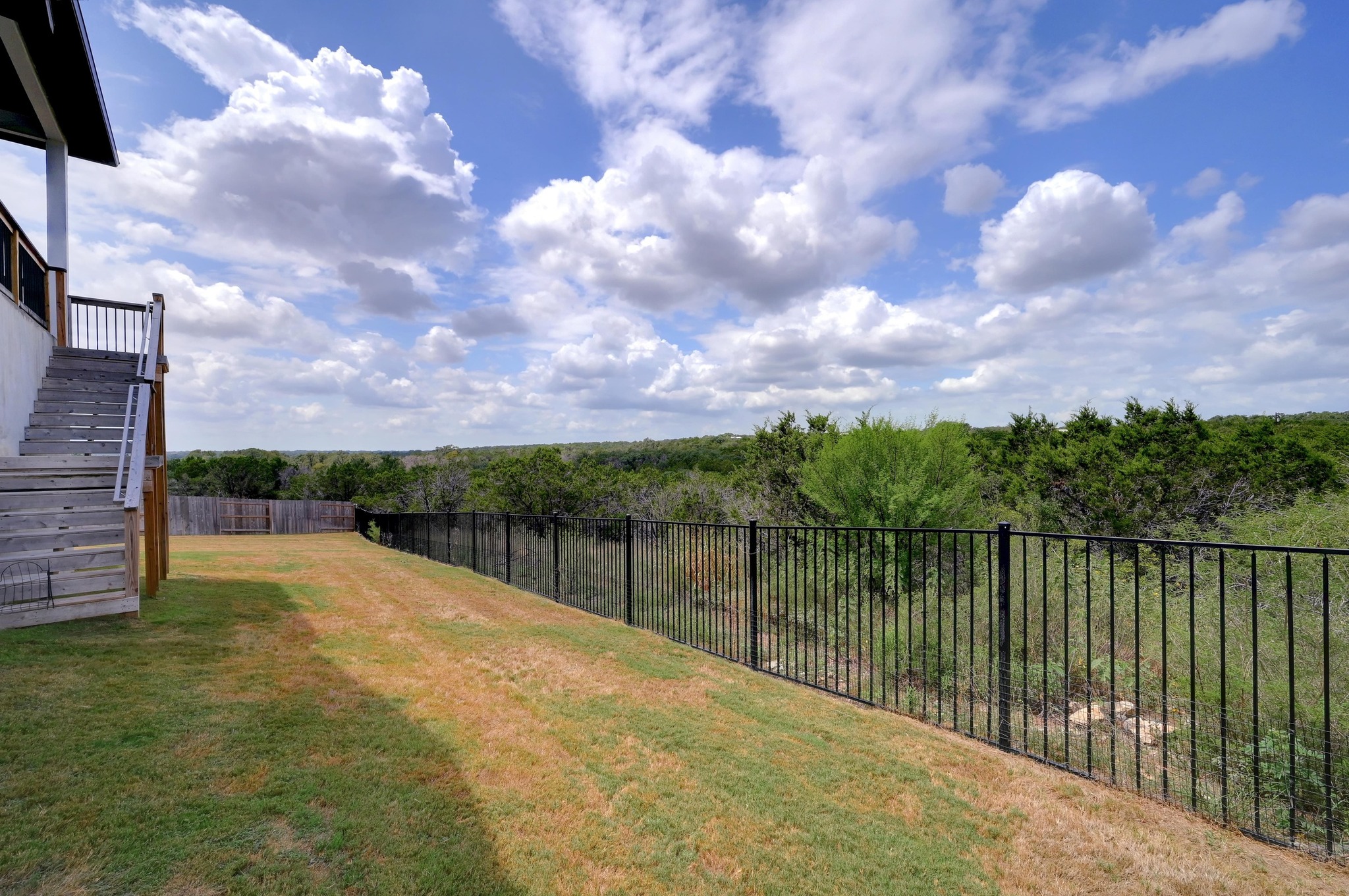 main property photo 33