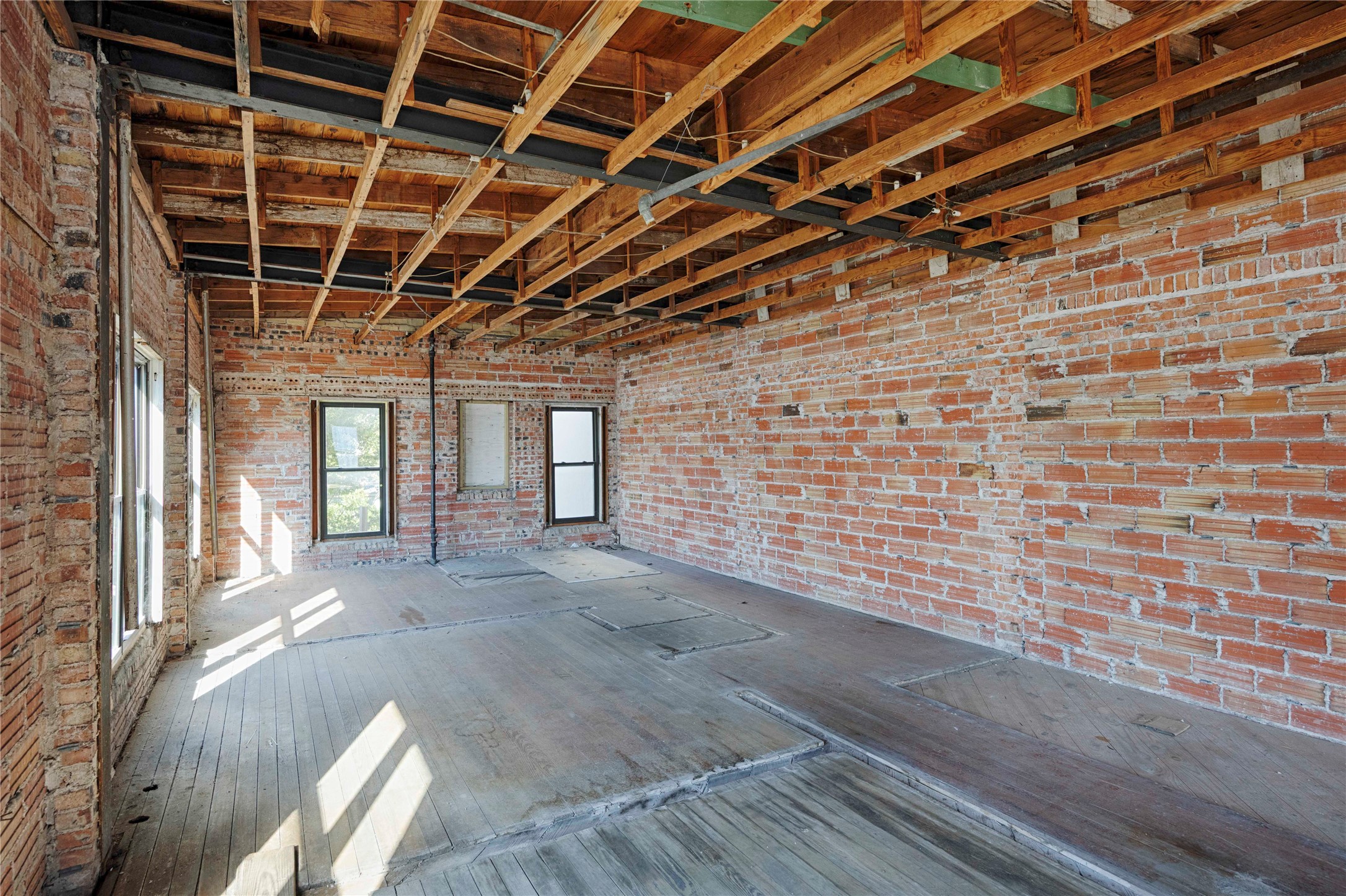 main property photo 19