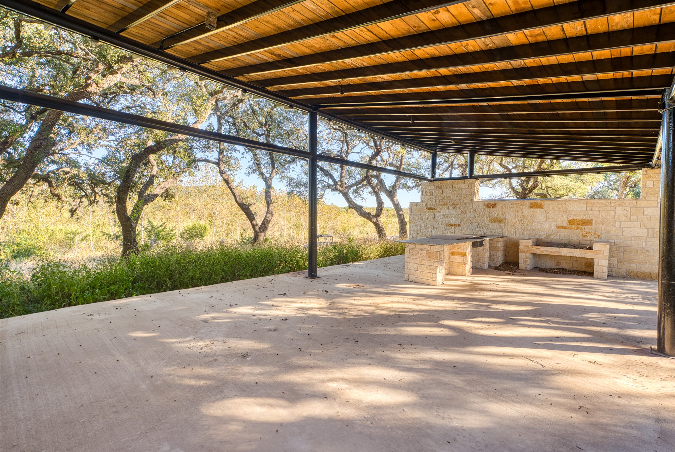 main property photo 36