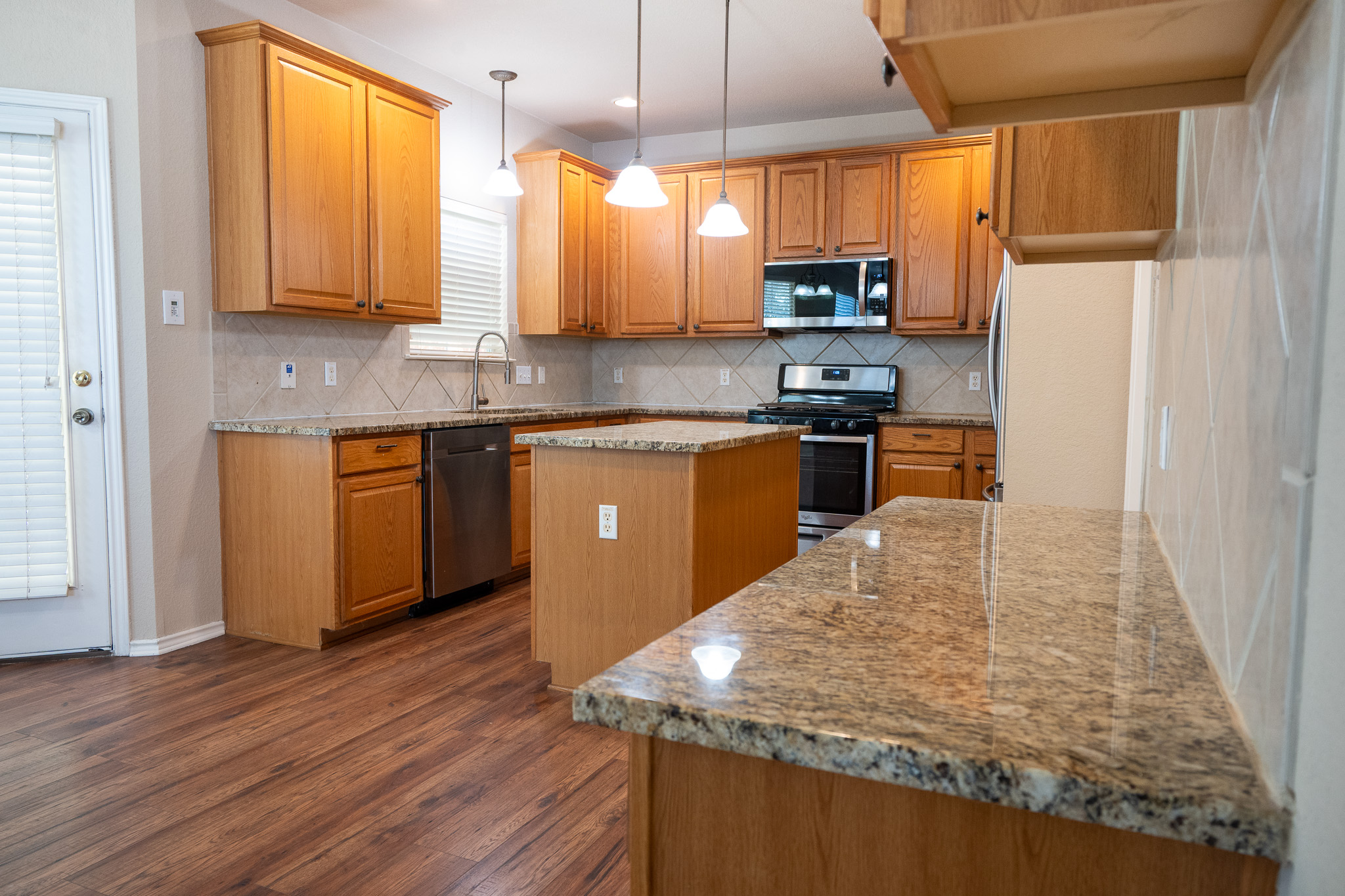 main property photo 11
