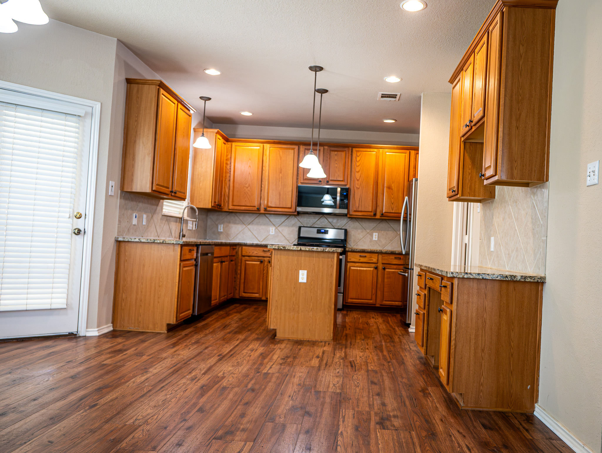 main property photo 38