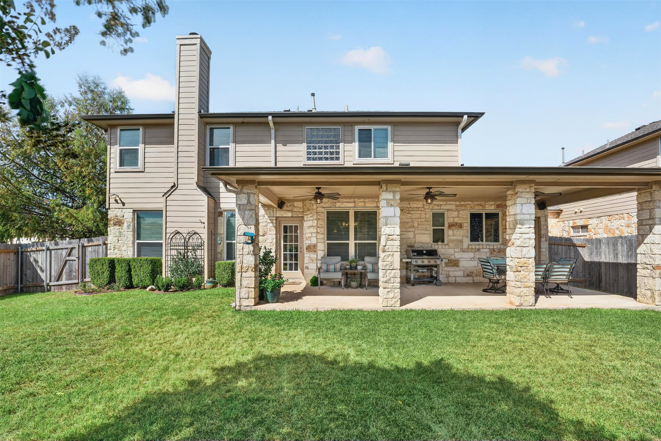 main property photo 29