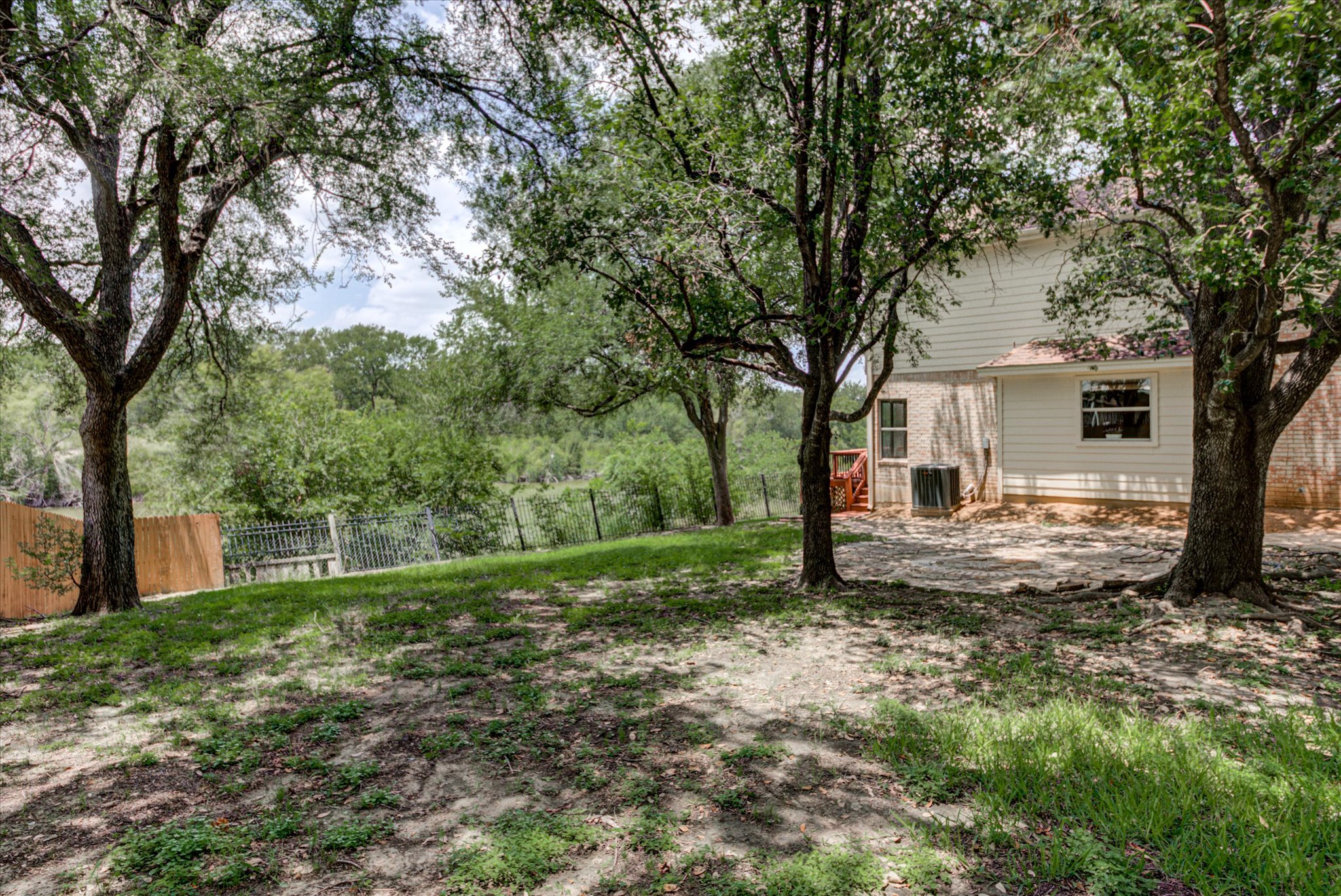 main property photo 34