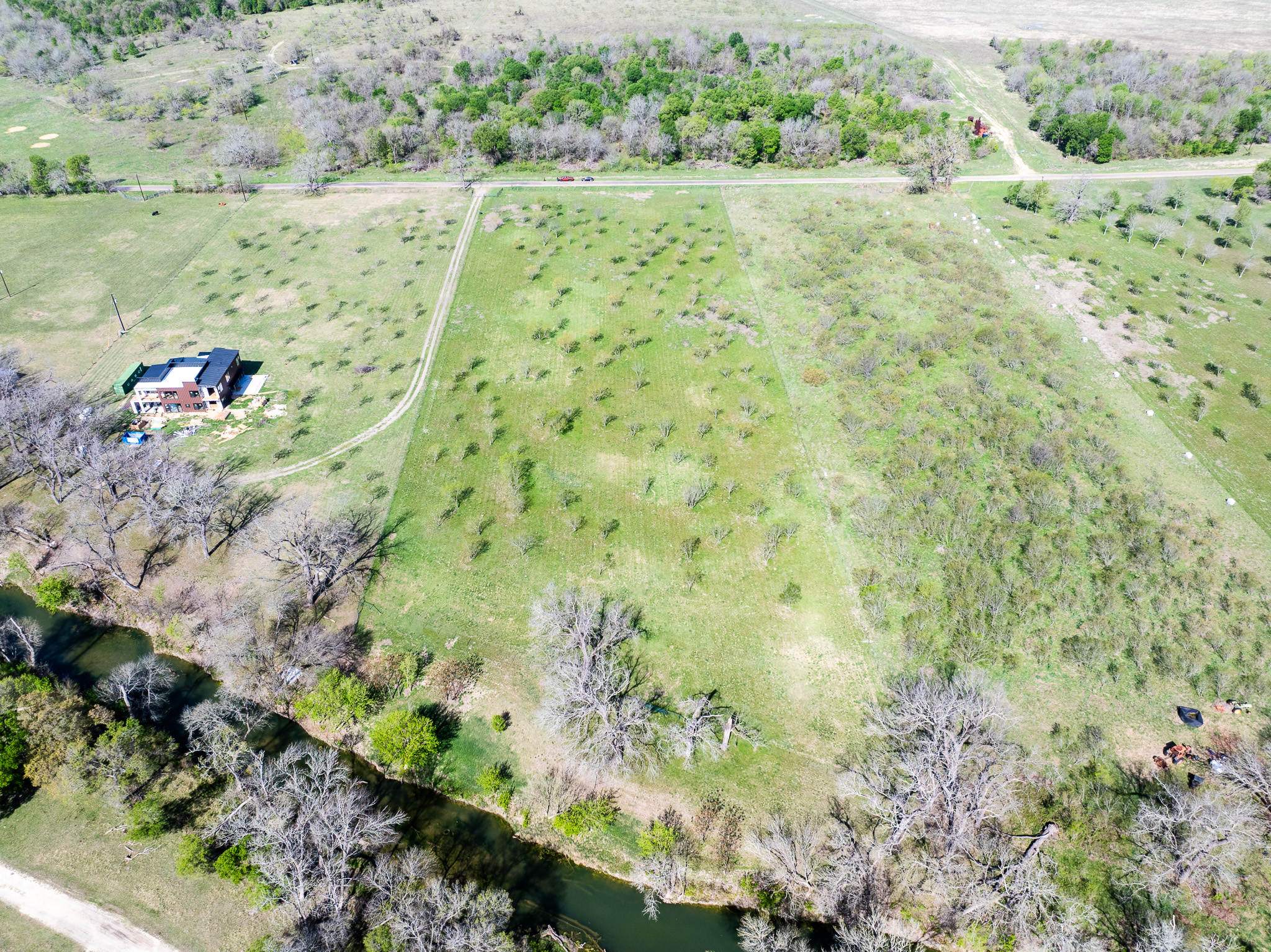 main property photo 9