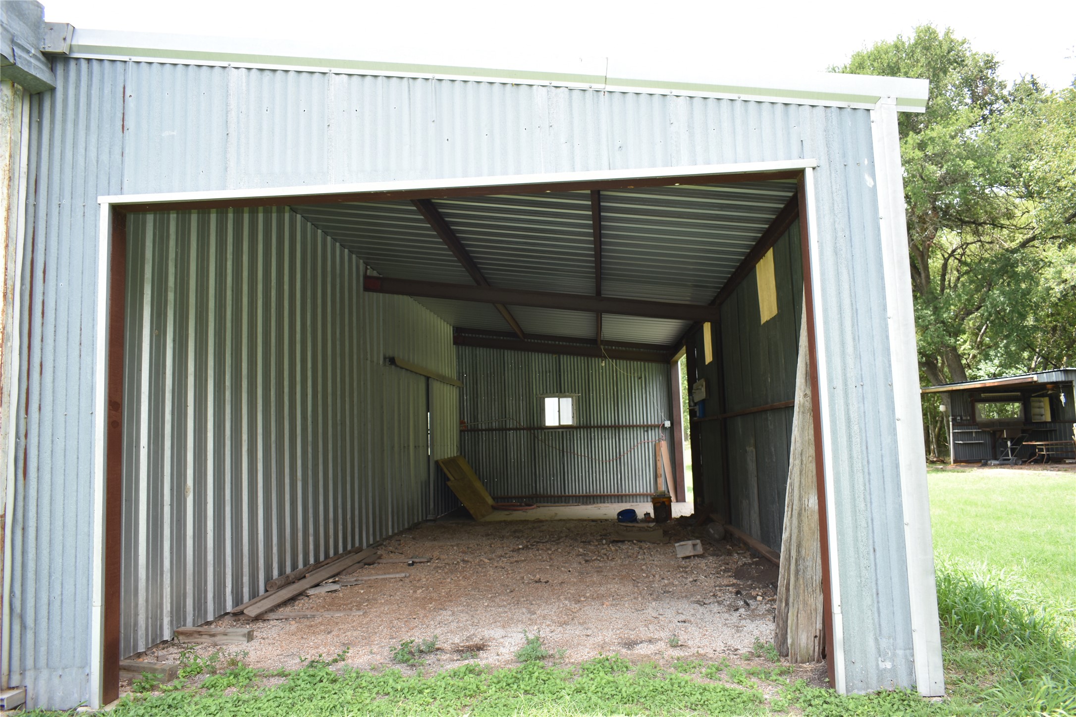 main property photo 18