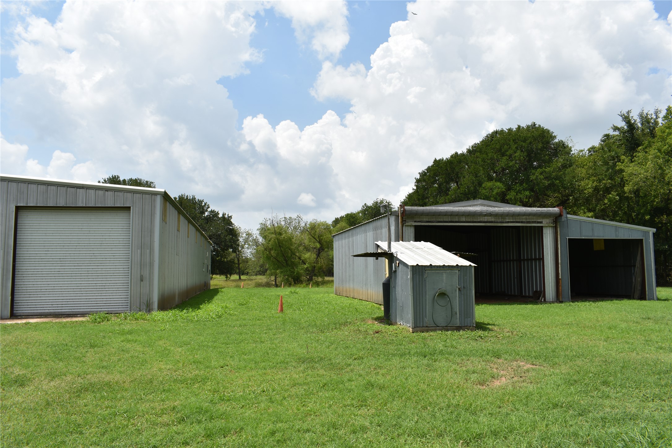 main property photo 21