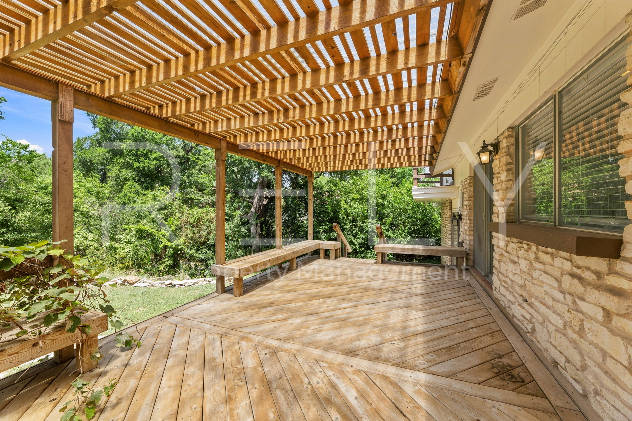 main property photo 36