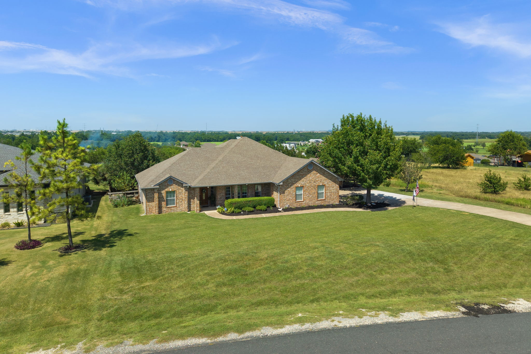 main property photo 3