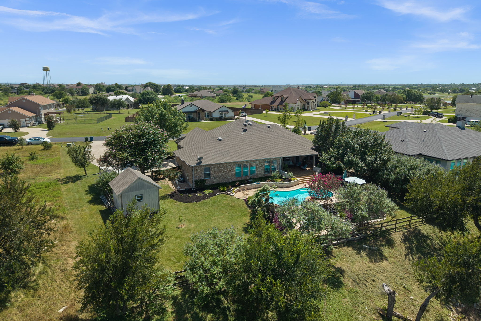main property photo 4