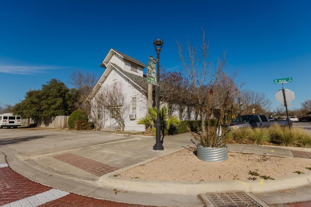 main property photo 36
