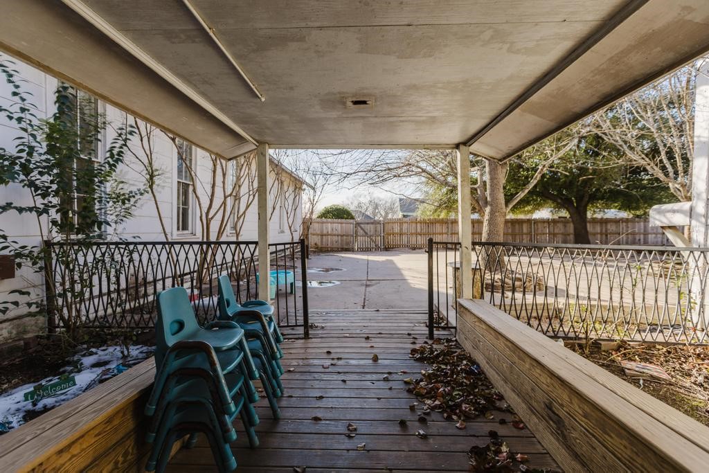 main property photo 8