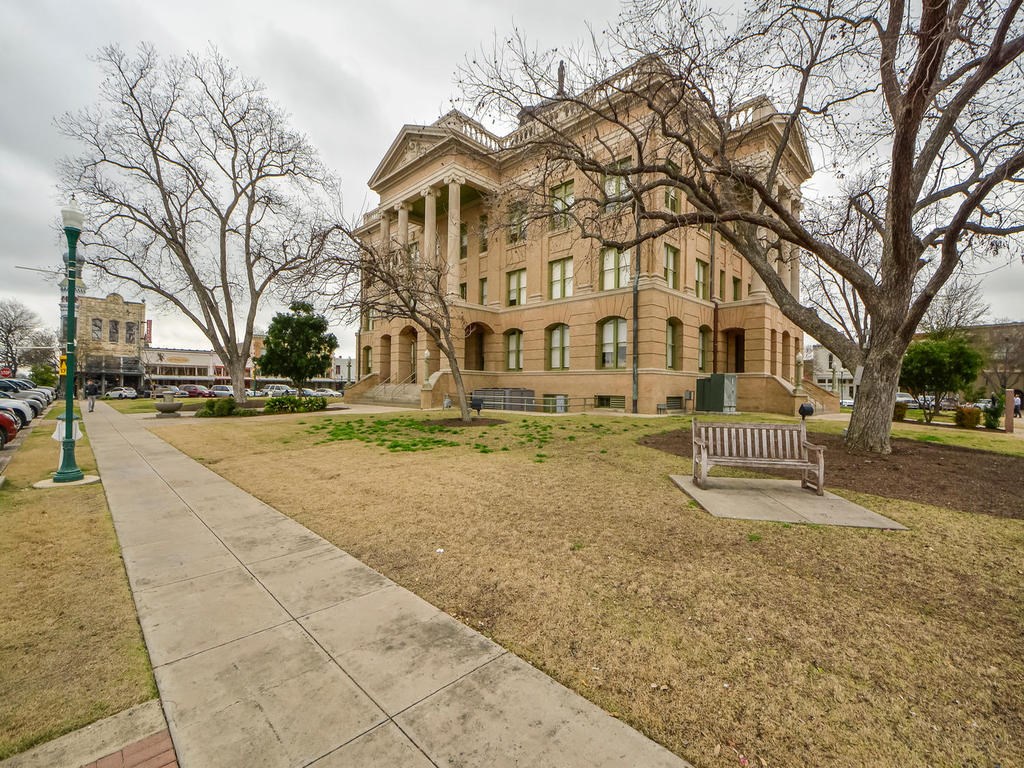 main property photo 28