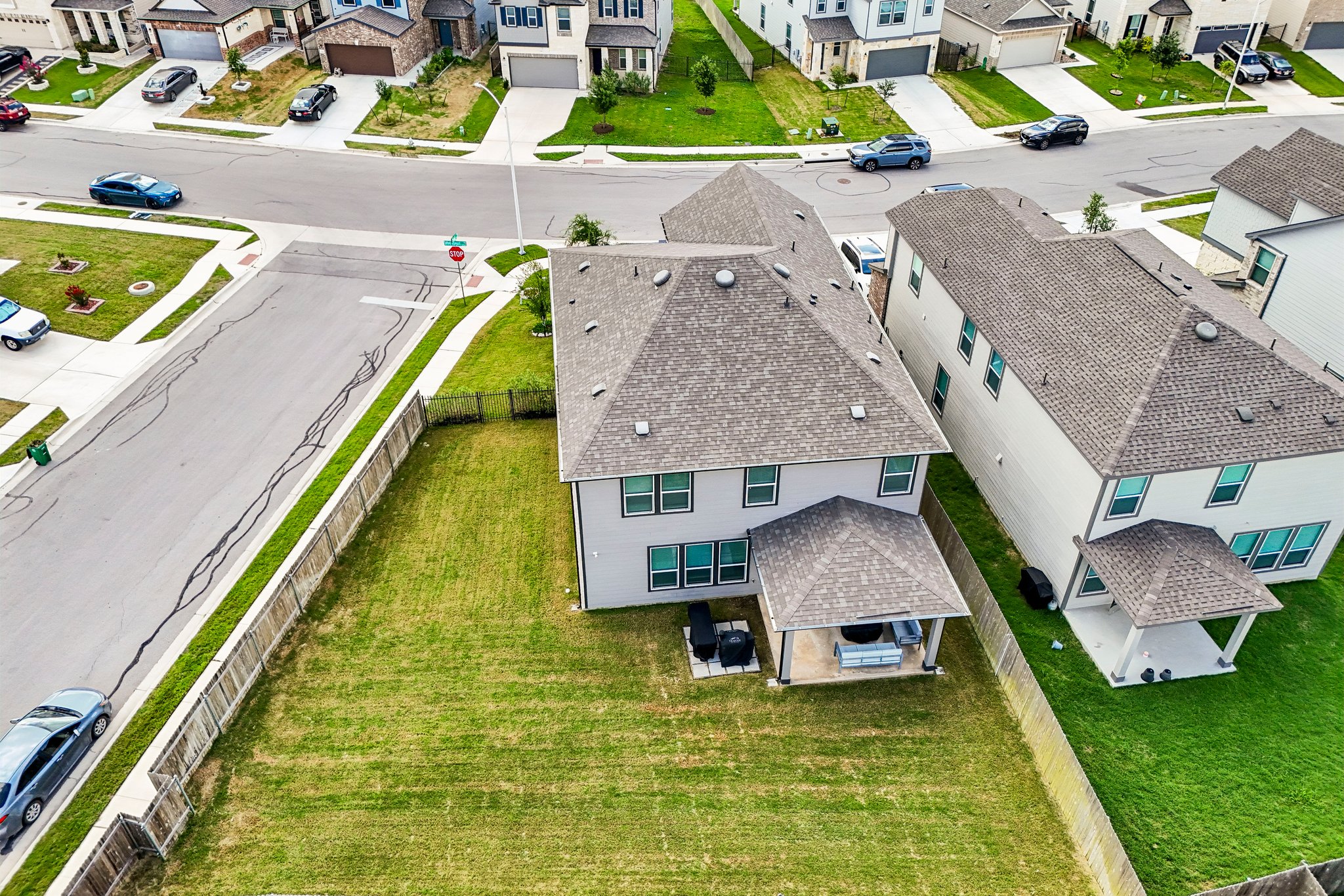 main property photo 10