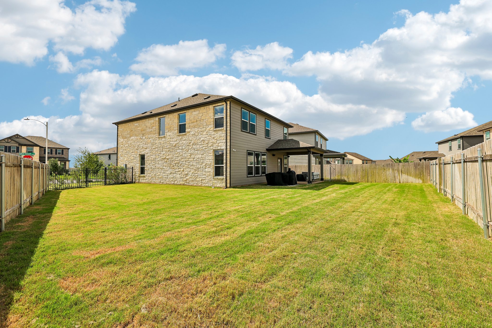 main property photo 11