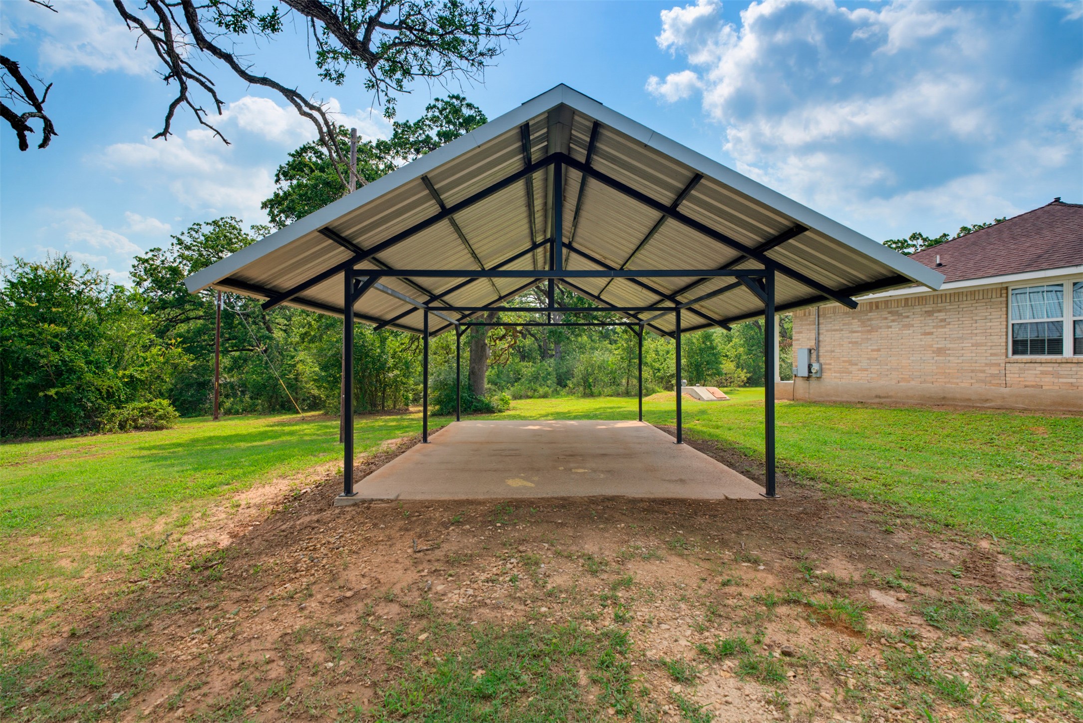 main property photo 24