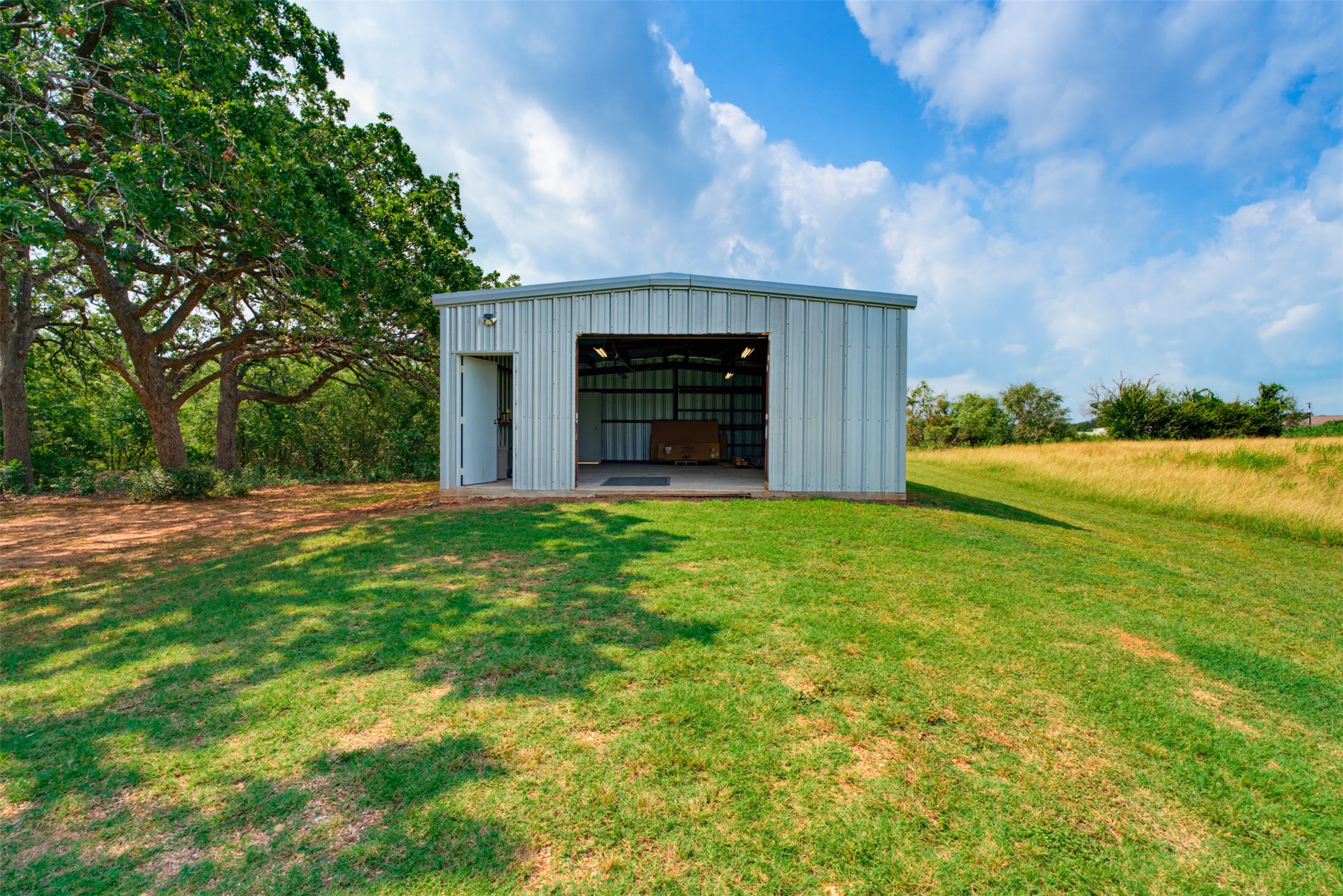 main property photo 26