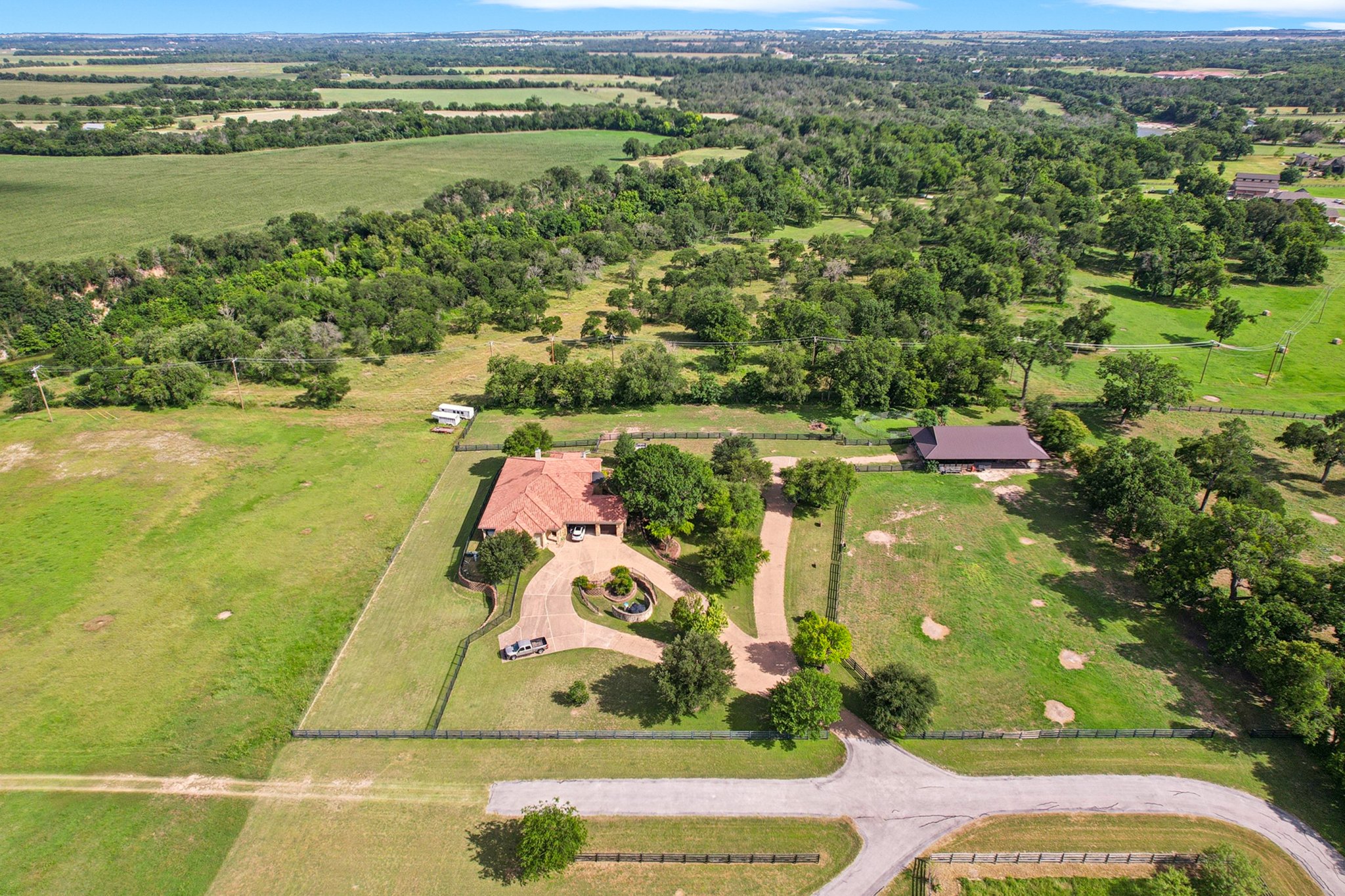 main property photo 2
