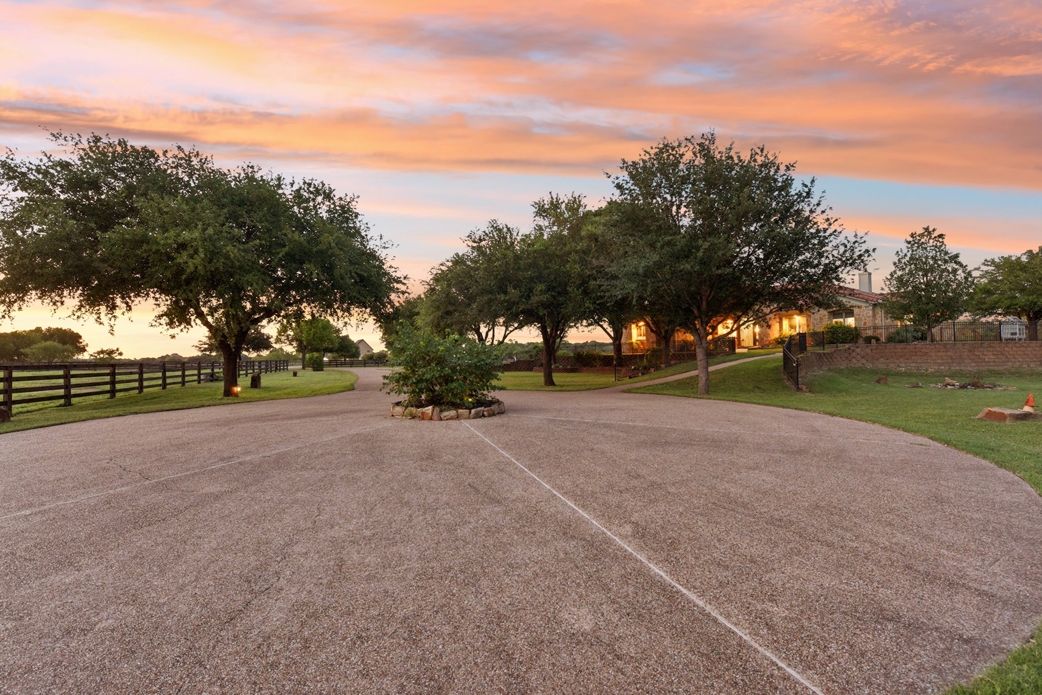 main property photo 26